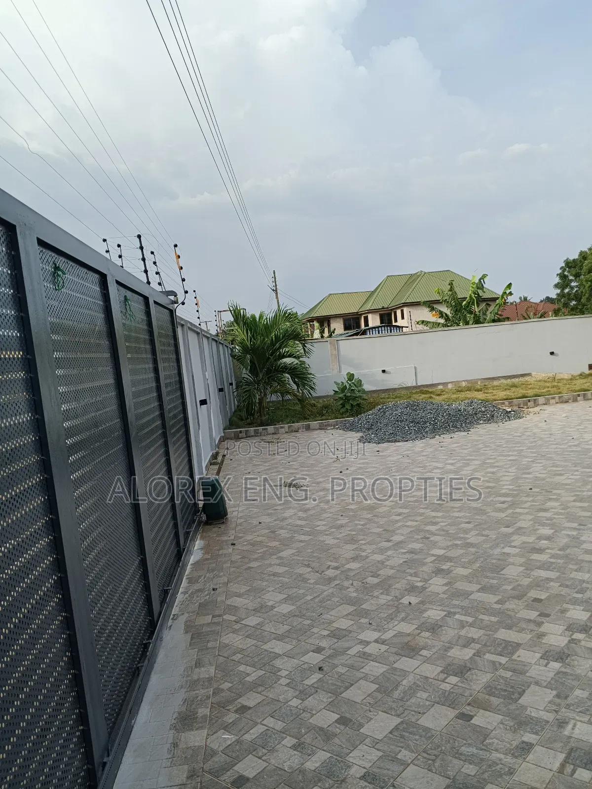 4bdrm Mansion in Adenta, Frafraha for rent in Frafraha