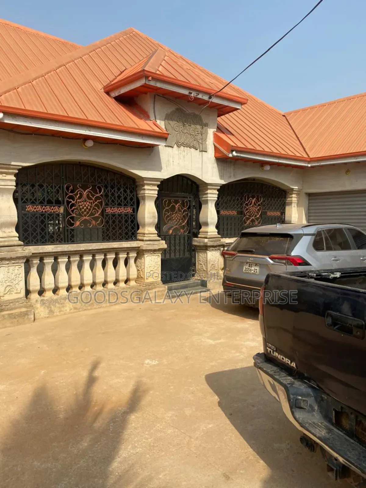 9bdrm House in Kumasi Metropolitan for sale in Kumasi Metropolitan