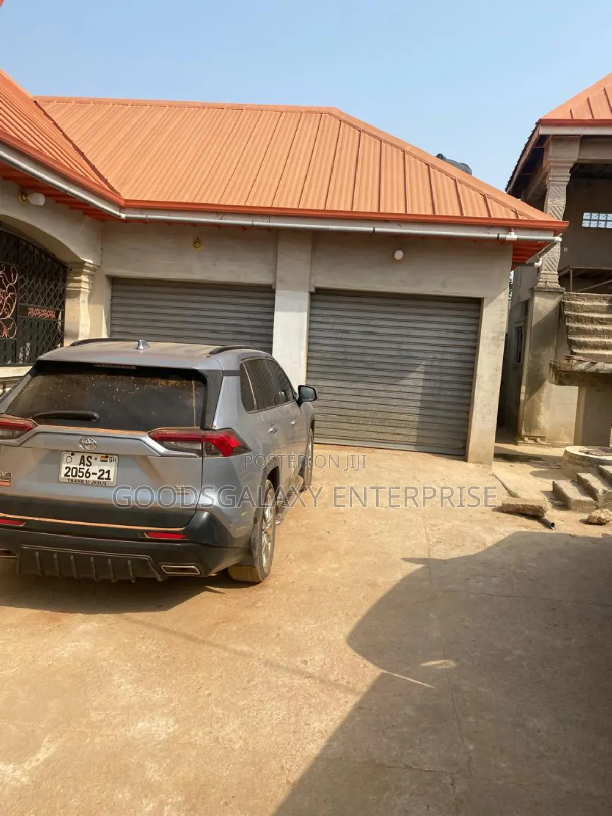 9bdrm House in Kumasi Metropolitan for sale in Kumasi Metropolitan