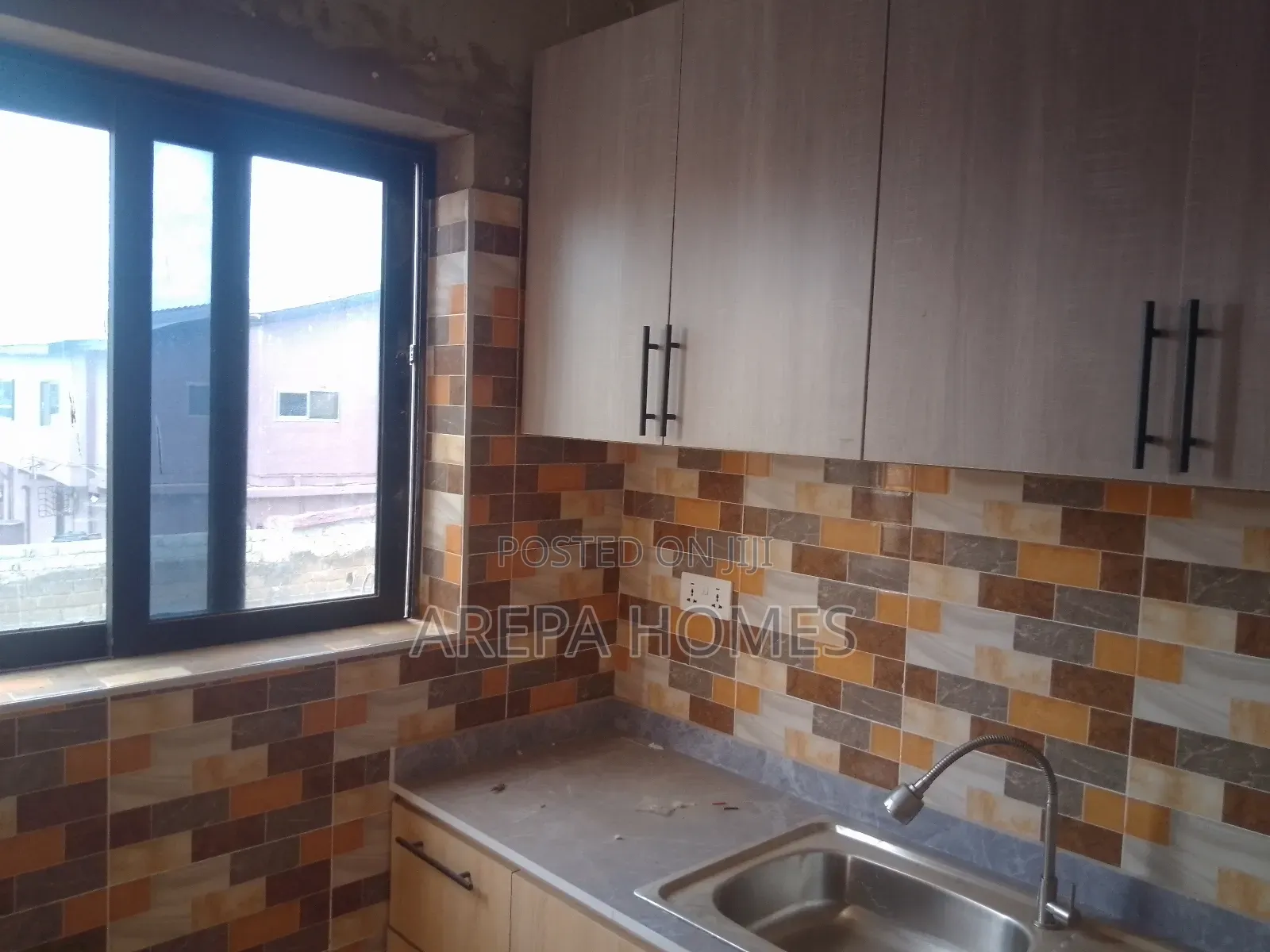 1bdrm Apartment in Arepa Homes, Madina for rent in Madina