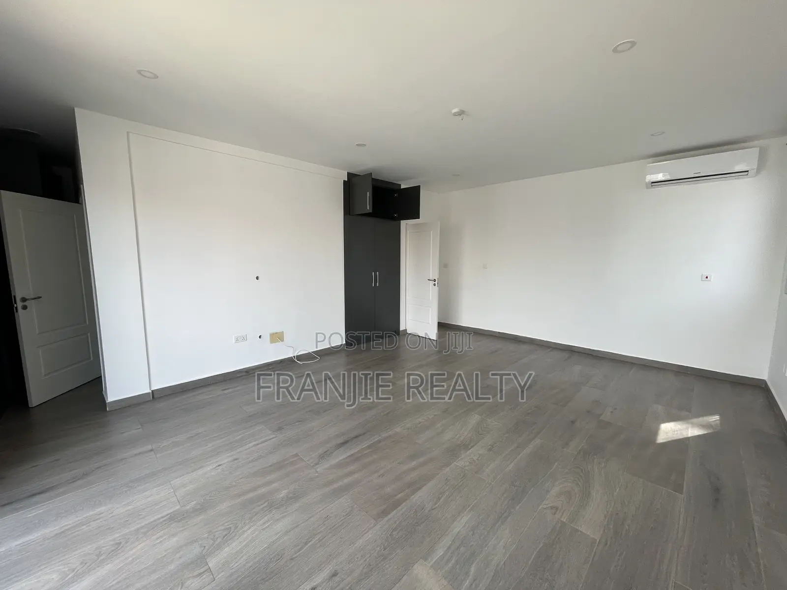 4bdrm Townhouse / Terrace in Franjie Realty, Tseaddo for rent in Tseaddo