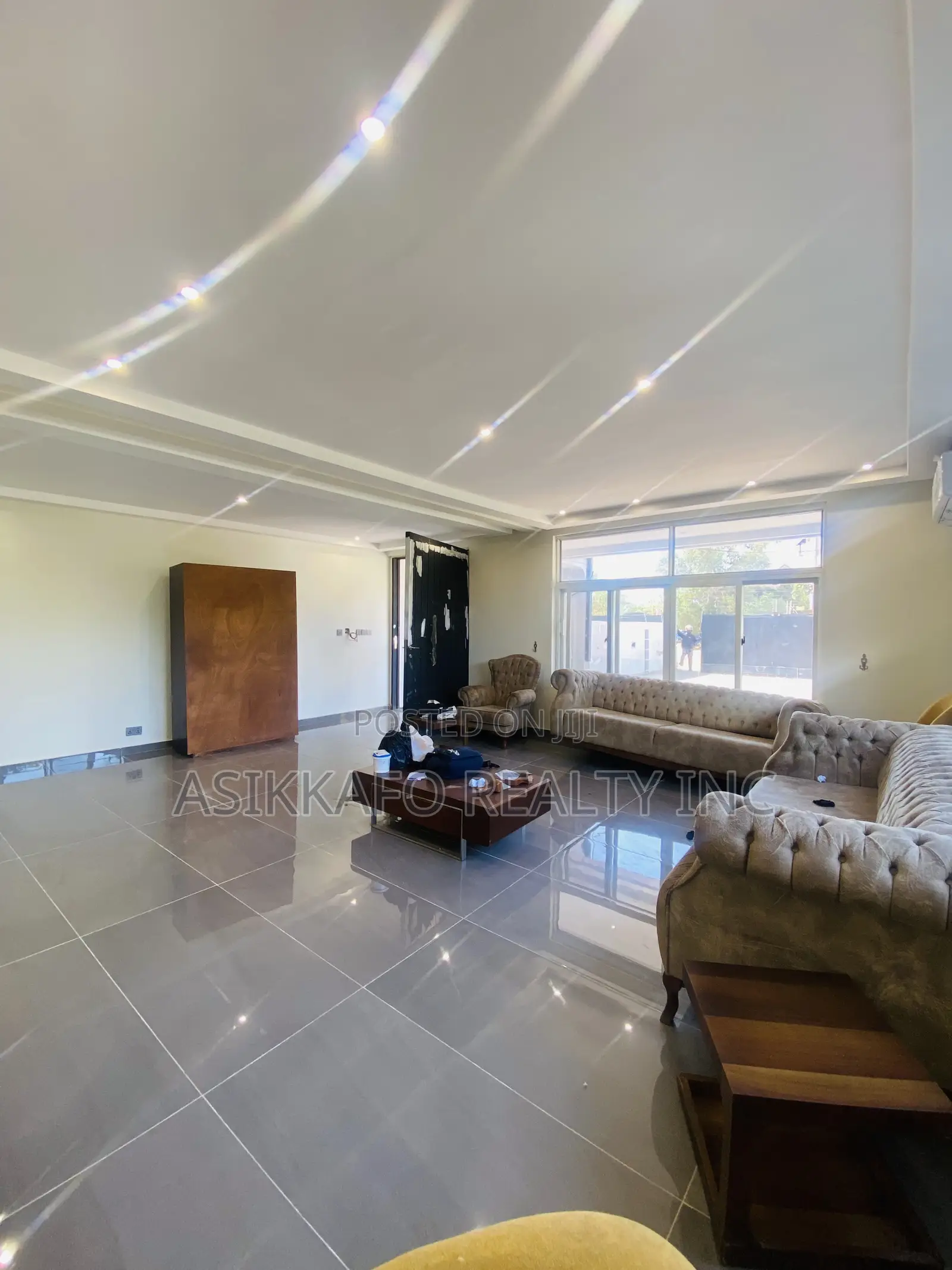 4bdrm Duplex in Kotobaabi, Spintex for rent in Spintex