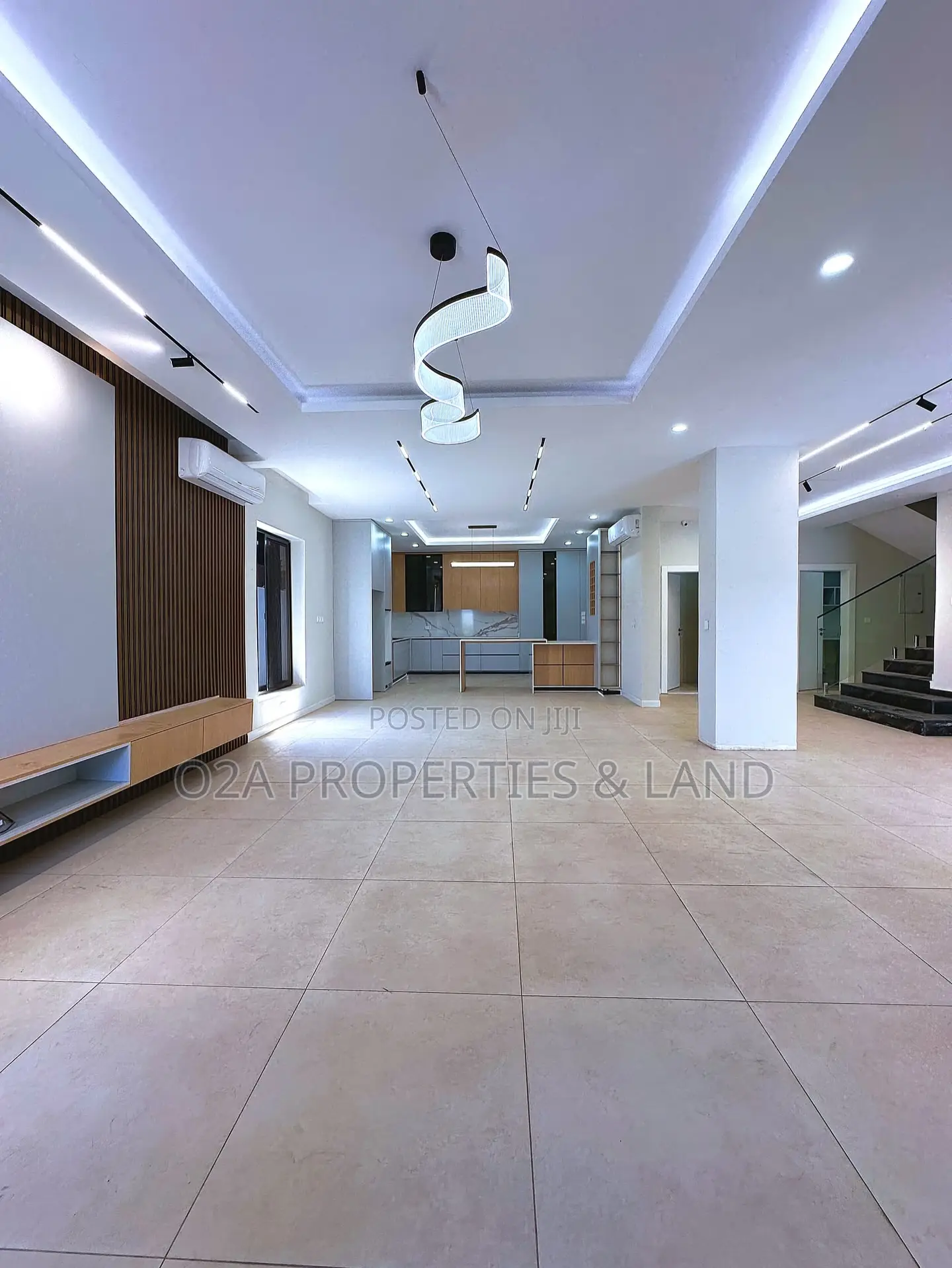 5bdrm House in East Airport for sale in Airport Residential Area