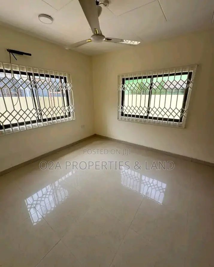 4bdrm House in Blue Kiosk, The Mall for rent in The Mall