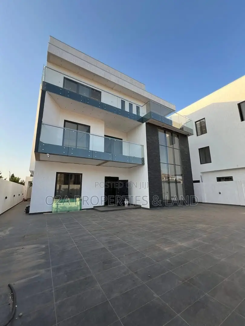 4bdrm Penthouse in Adjiringanor, Ability for sale in Ability
