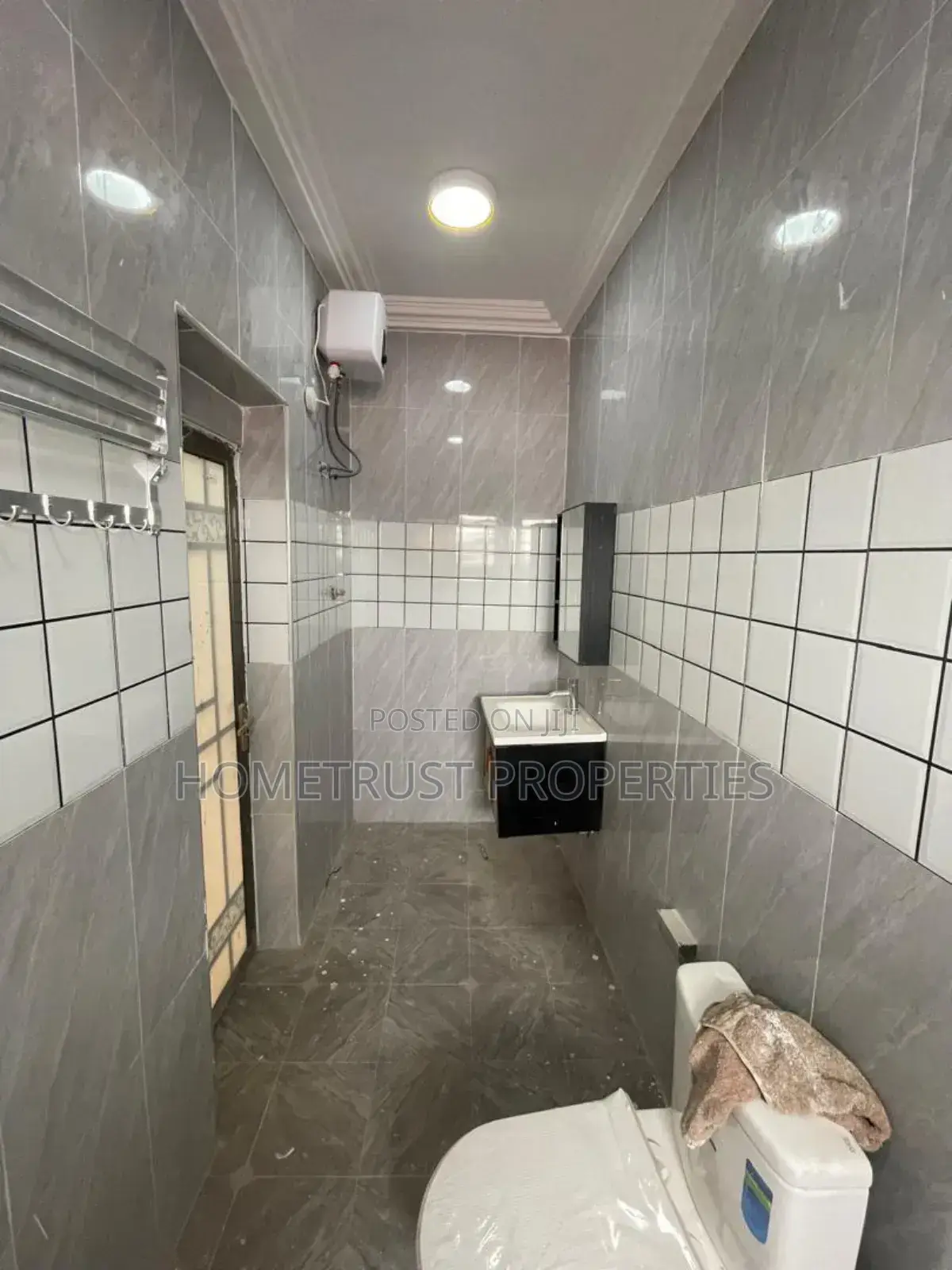2bdrm Apartment in Kwabenya Franco, Police Station for rent in Police Station