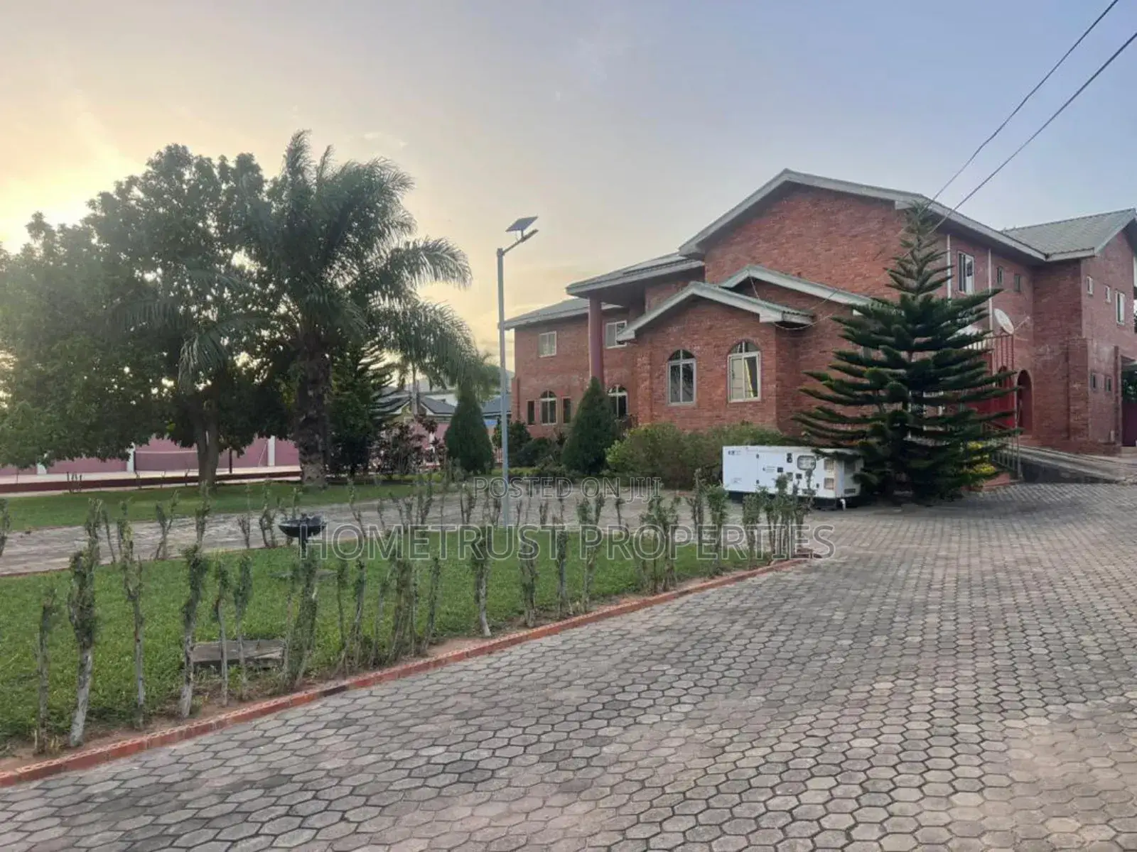 7bdrm Mansion in Kwabenya Acp for sale in Kwabenya