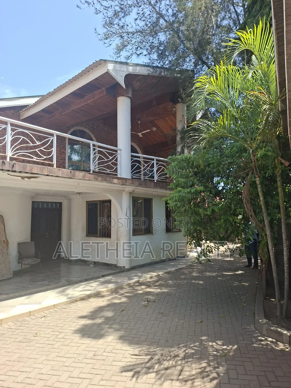 Furnished 7bdrm Mansion in American House for sale in American House
