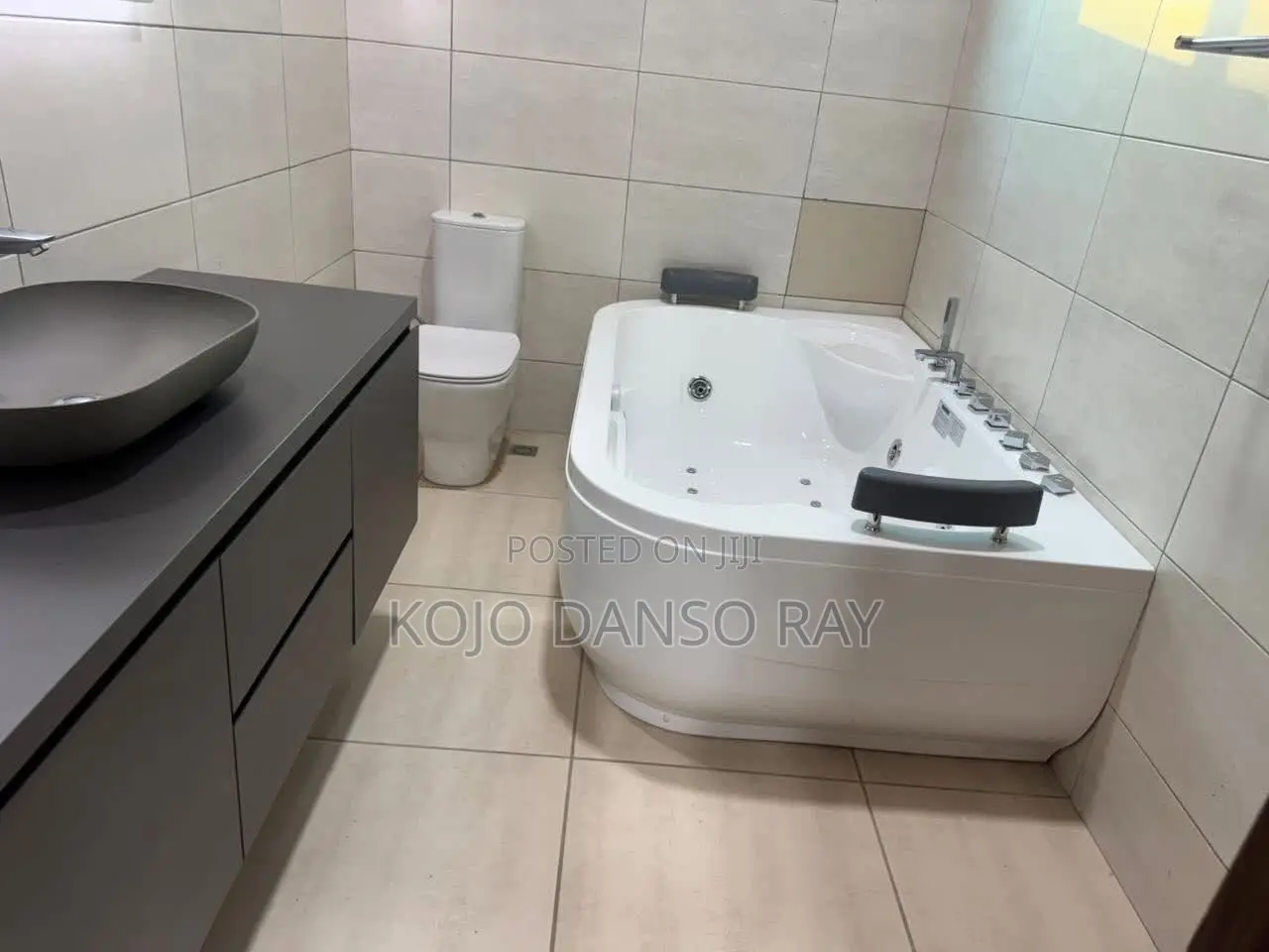 3bdrm Apartment in Pandak Agency, Achimota for rent in Achimota