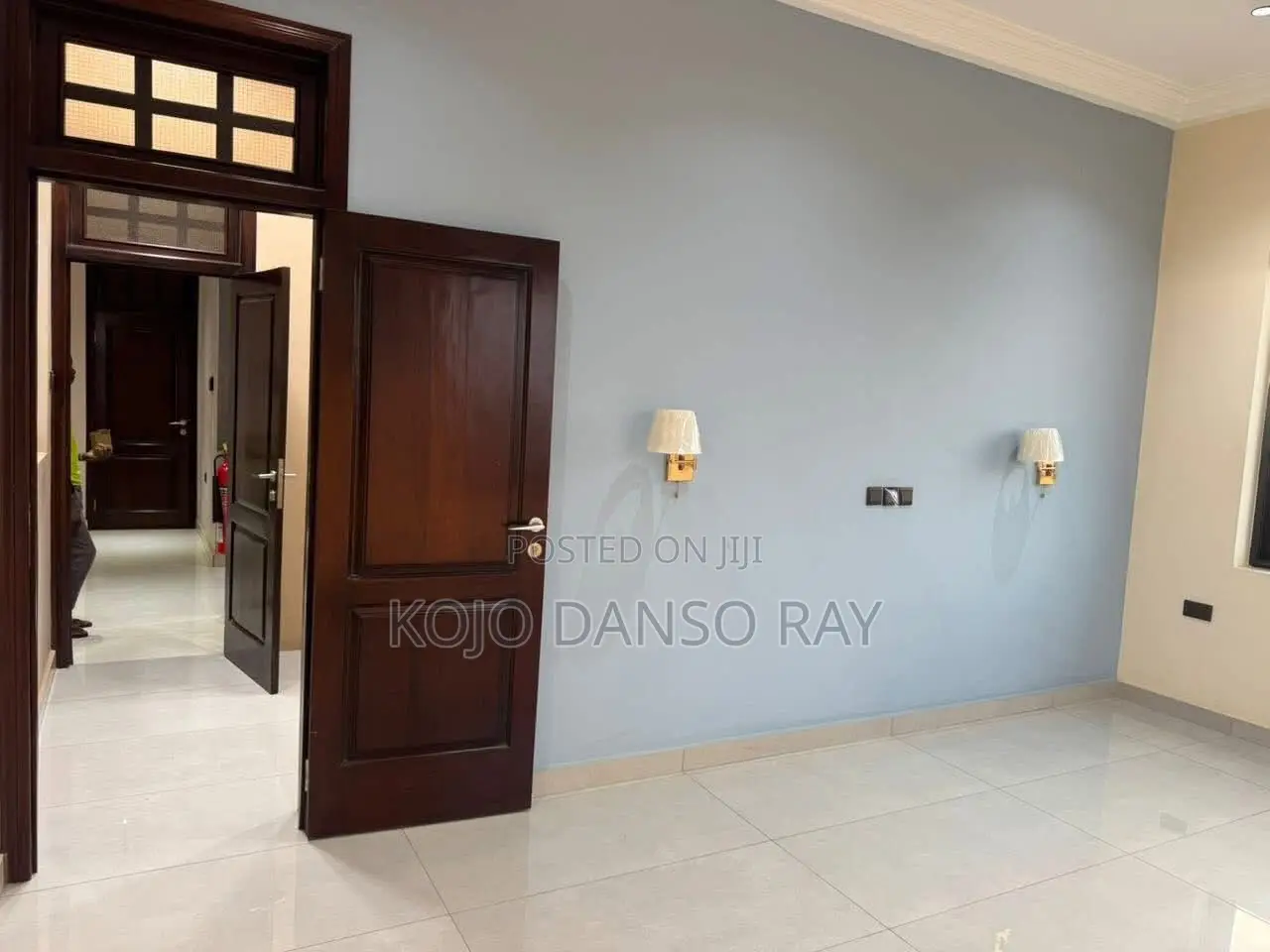 3bdrm Apartment in Pandak Agency, Achimota for rent in Achimota