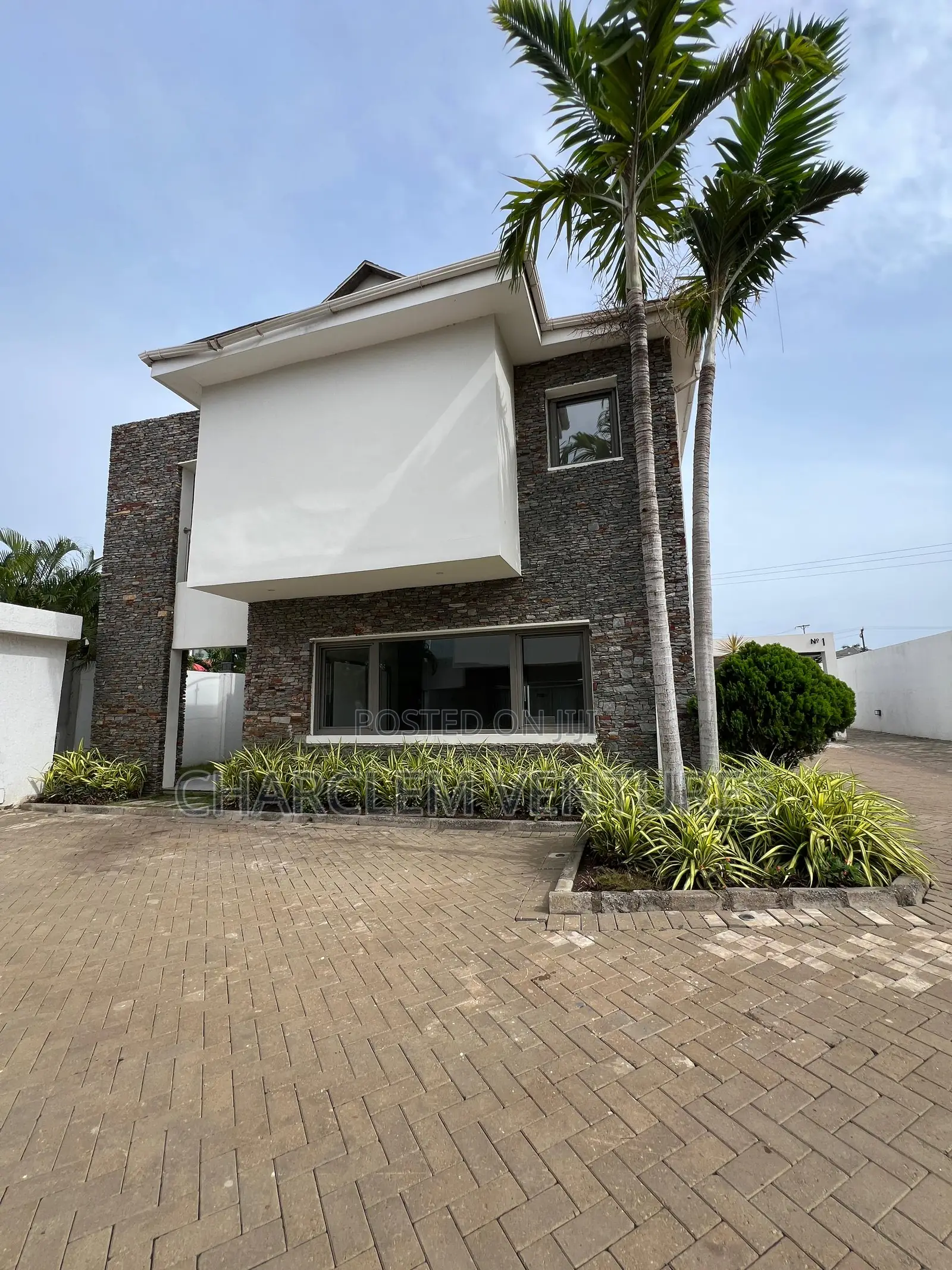 4bdrm House in Charclem Ventures, Accra Metropolitan for sale in Accra Metropolitan