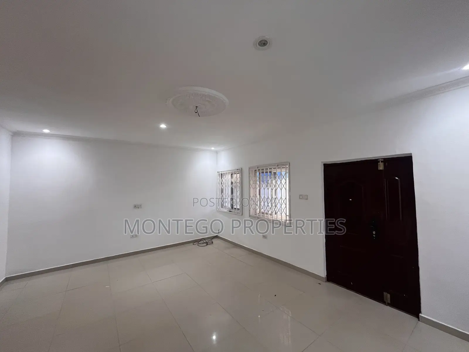 3bdrm House in School Junction, Adjiriganor for rent in Adjiriganor