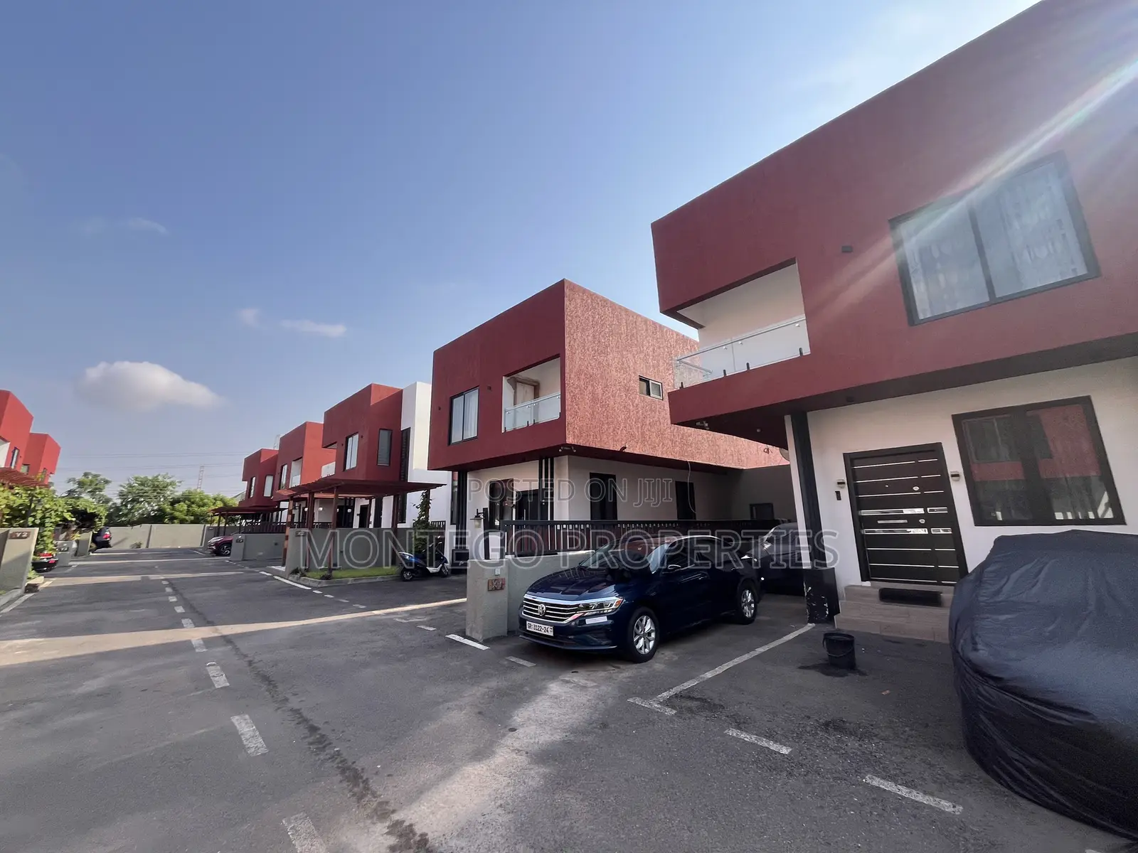 3bdrm Townhouse / Terrace in East Legon, American House for rent in American House