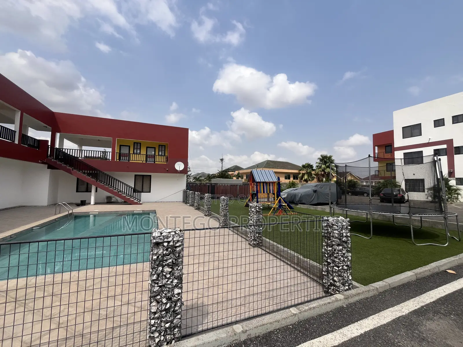 3bdrm Townhouse / Terrace in East Legon, American House for rent in American House