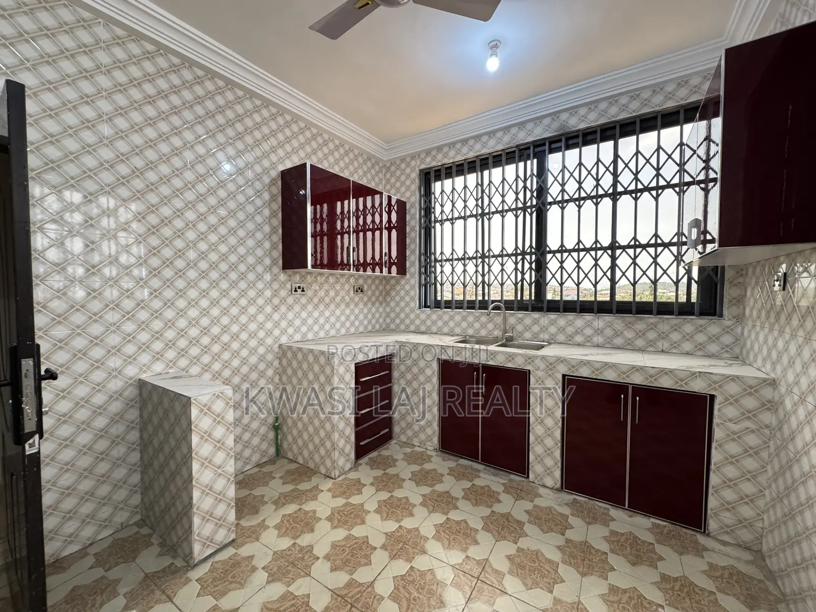 2bdrm Apartment in Blockfactory, Weija for rent in Weija
