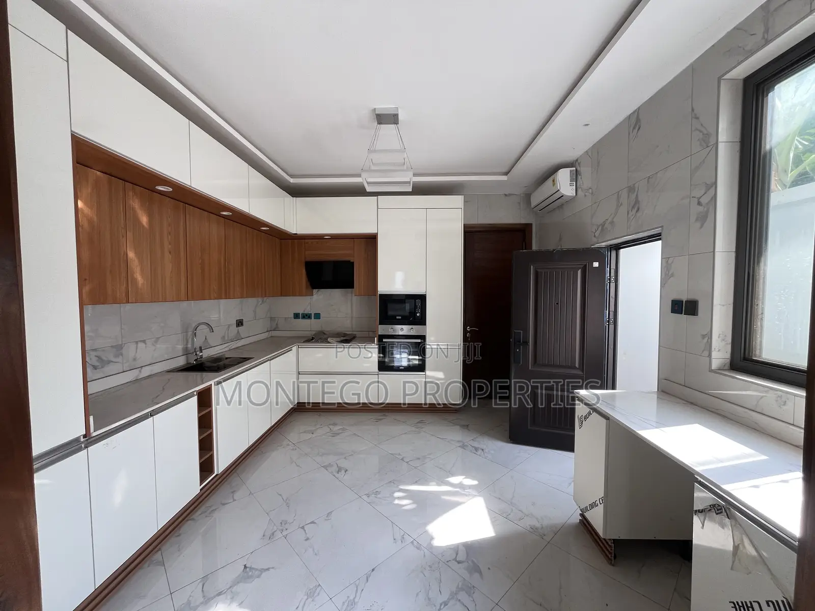 4bdrm House in East Legon, American House for rent in American House