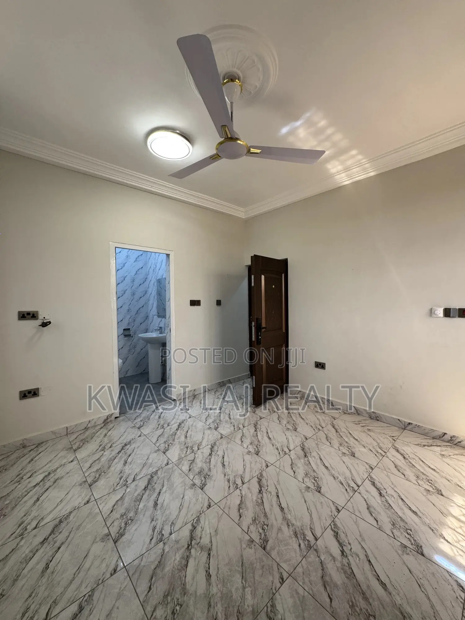 2bdrm Apartment in Blockfactory, Weija for rent in Weija