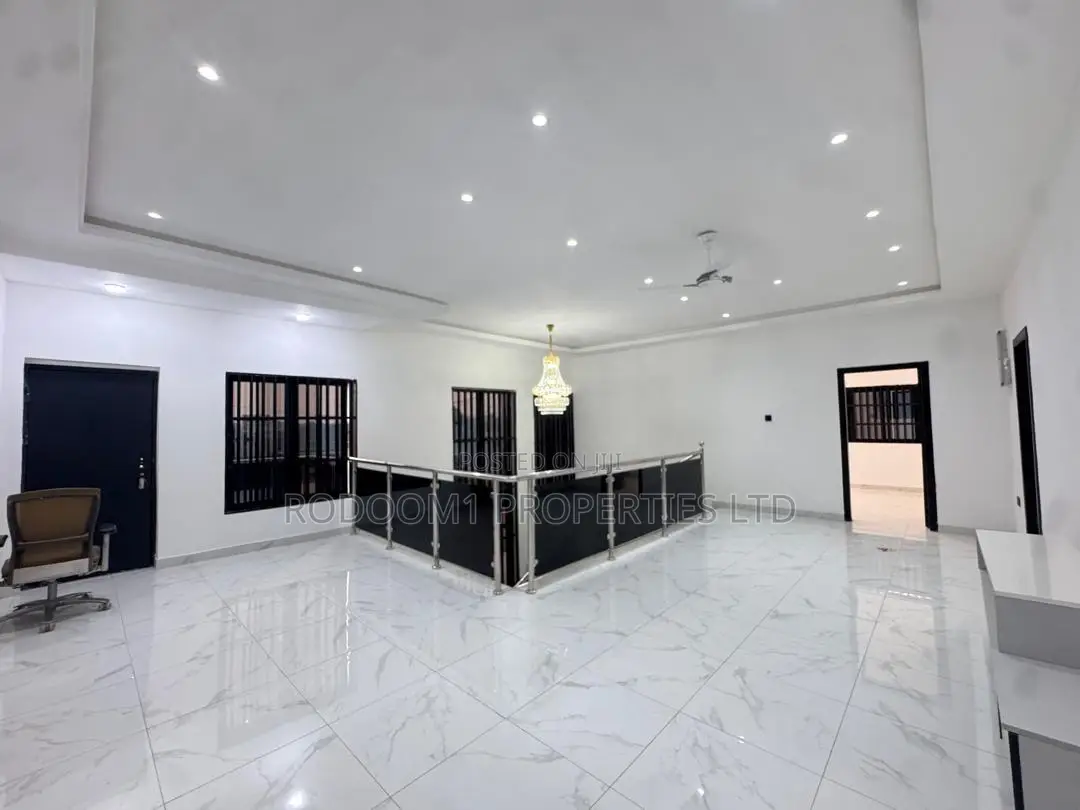 5bdrm House in Adenta Housing for sale in Adenta