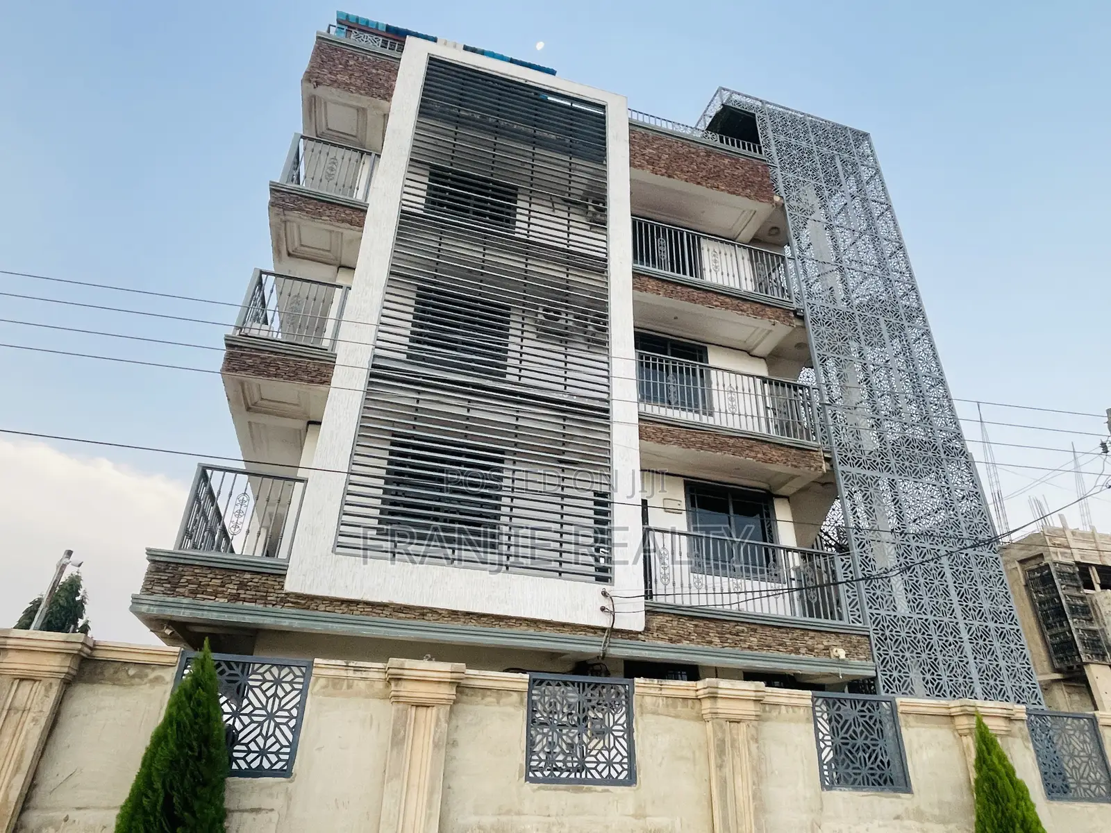 2bdrm Apartment in Franjie Realty, Lapaz for rent in Lapaz
