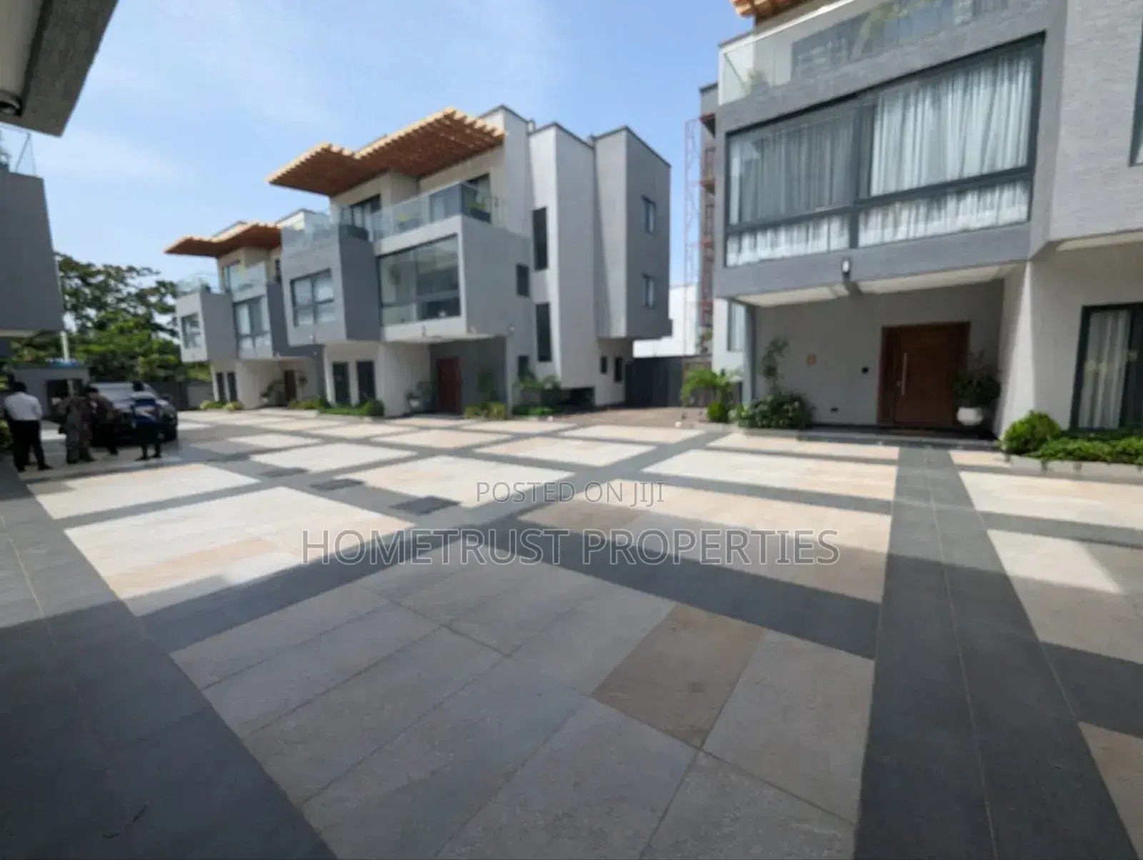 Furnished 5bdrm House in Airport West for rent in Airport Residential Area