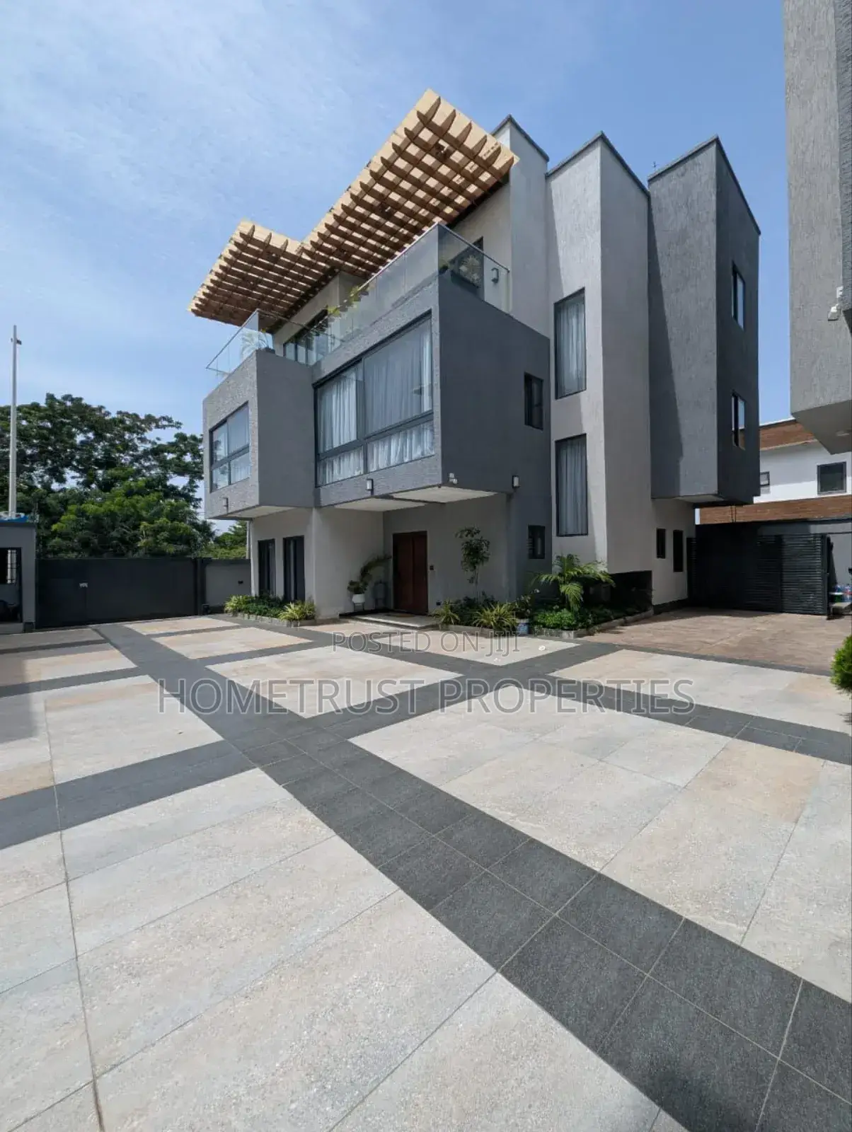 Furnished 5bdrm House in Airport West for rent in Airport Residential Area