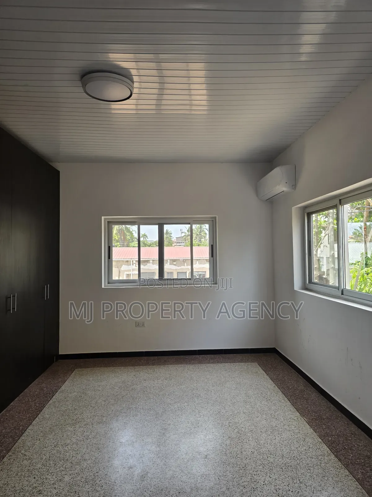 6bdrm House in Community 3, Sakumono for rent in Sakumono