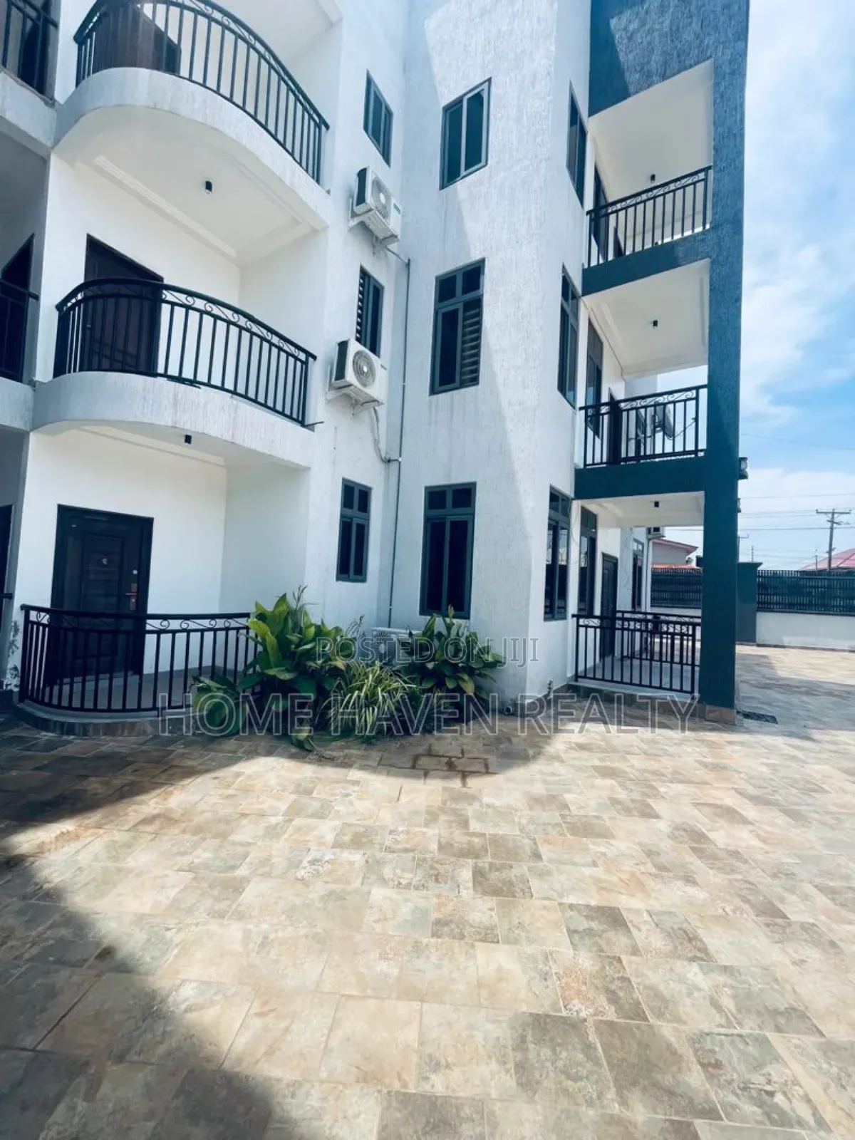 3bdrm Apartment in East Legon, Police Station for rent in Police Station