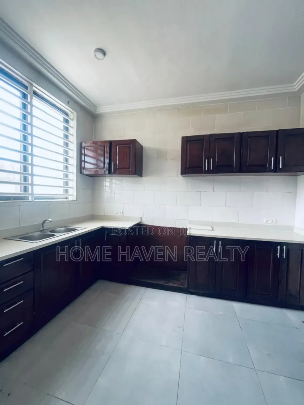 3bdrm Apartment in East Legon, Police Station for rent in Police Station