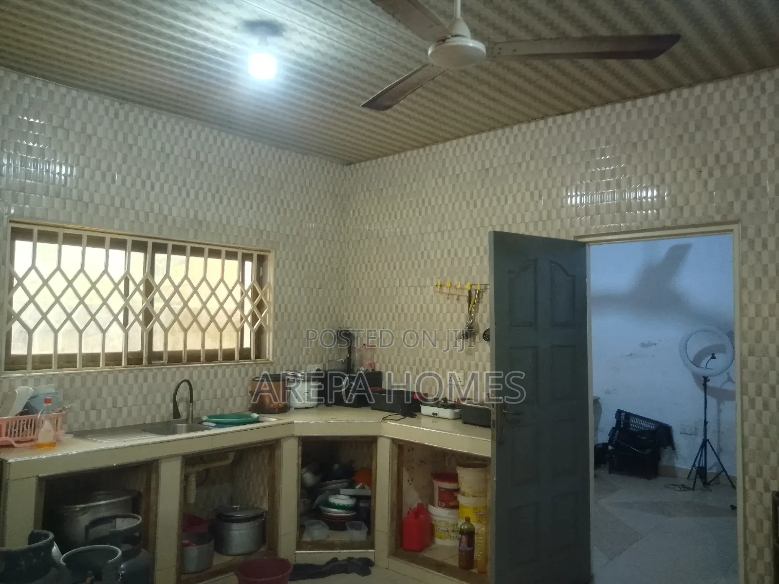 4bdrm House in Arepa Homes, New Legon for rent in New Legon