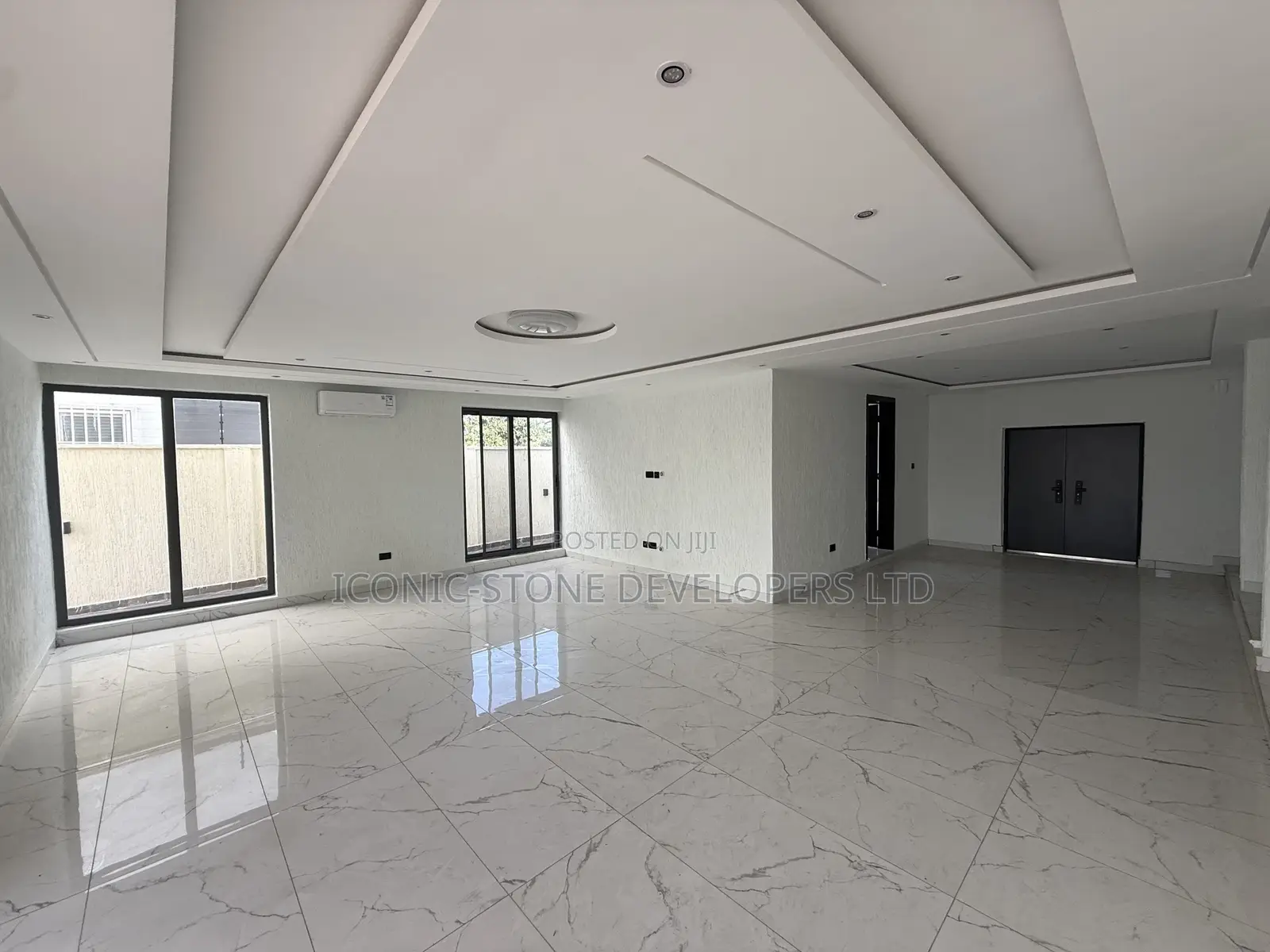 5bdrm House in East Legon, A&C Mall Area for sale in A&C Mall Area