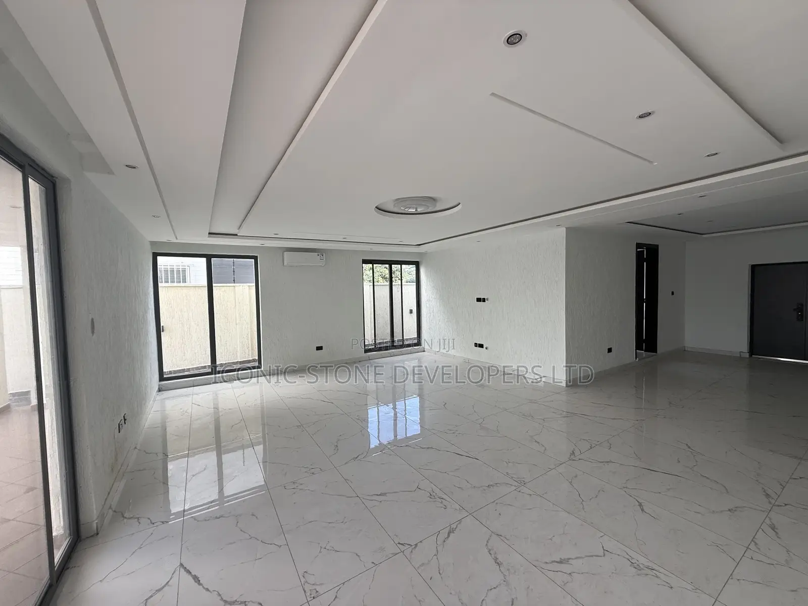 5bdrm House in East Legon, A&C Mall Area for sale in A&C Mall Area