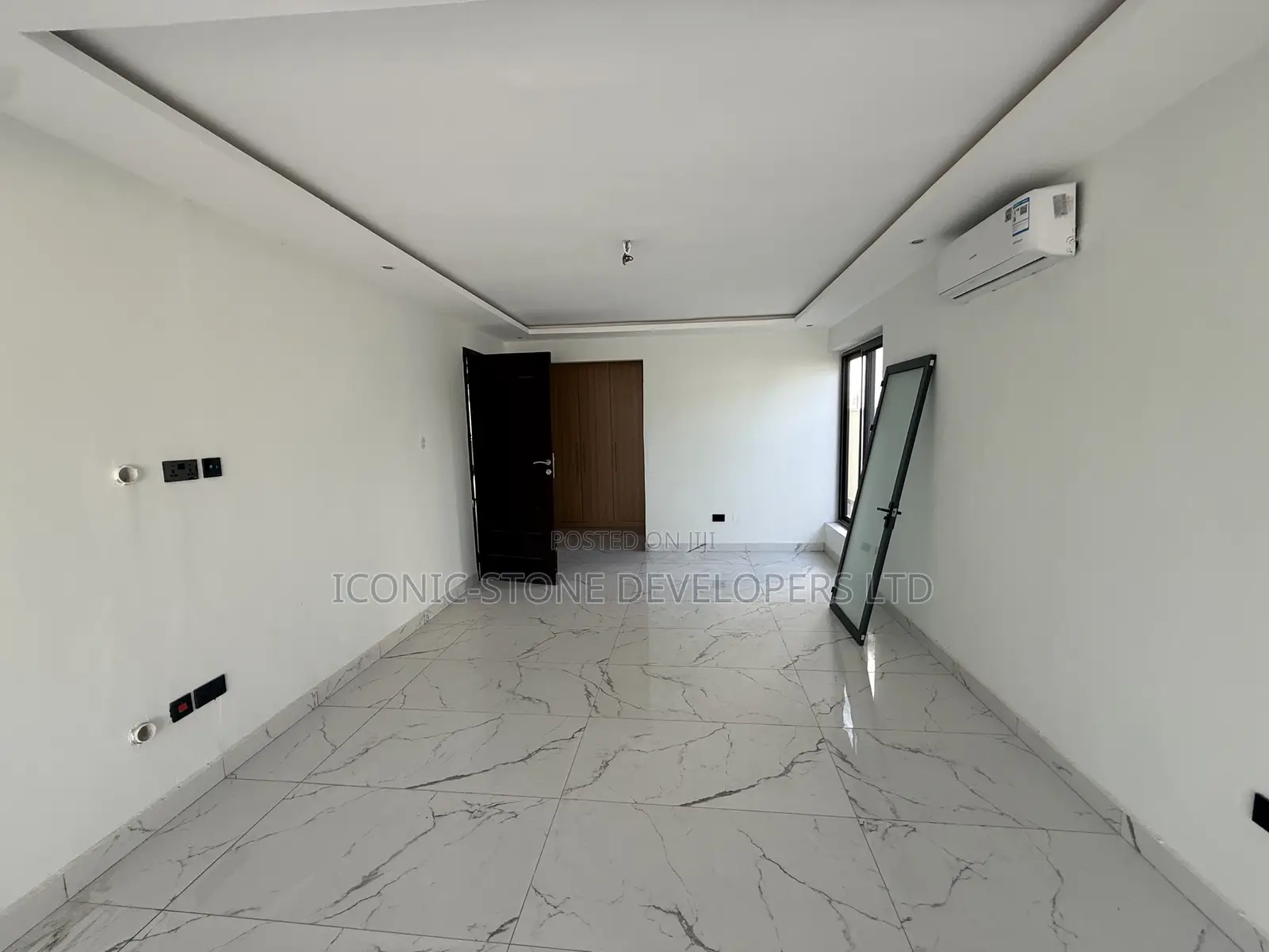 5bdrm House in East Legon, A&C Mall Area for sale in A&C Mall Area