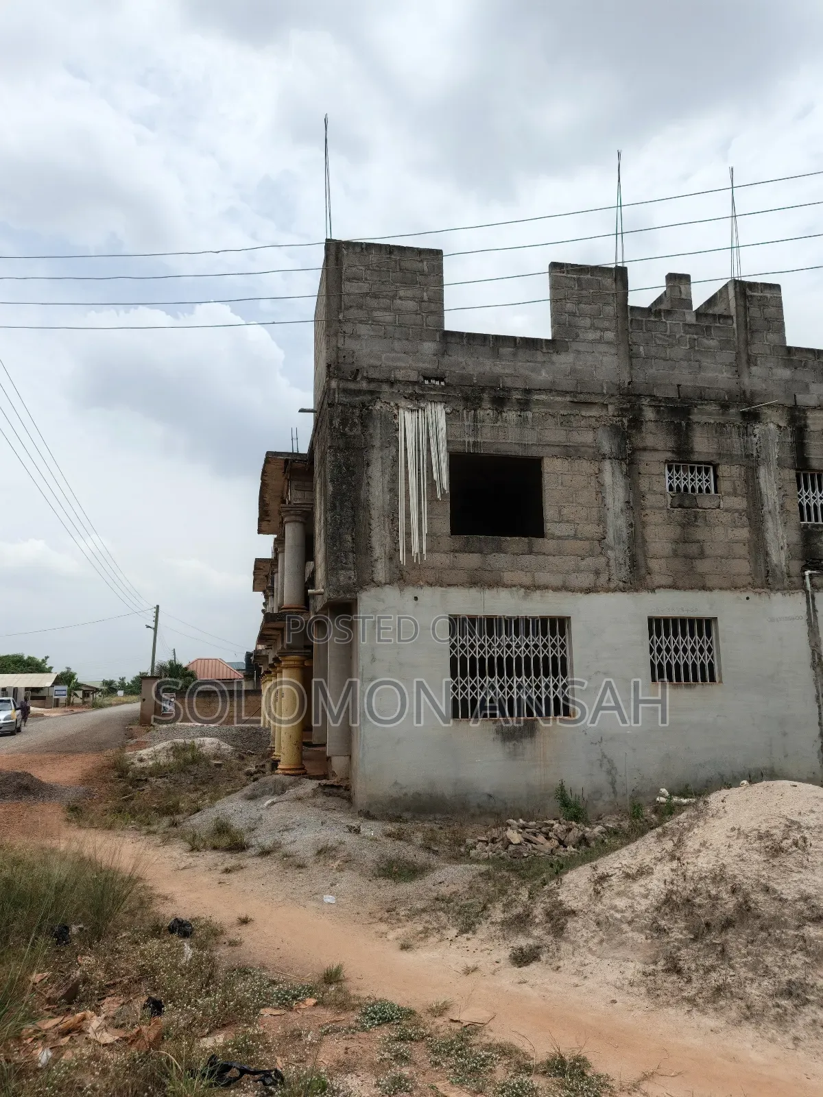 18bdrm Block of Flats in Free Will Agency, Kumasi Metropolitan for sale in Kumasi Metropolitan