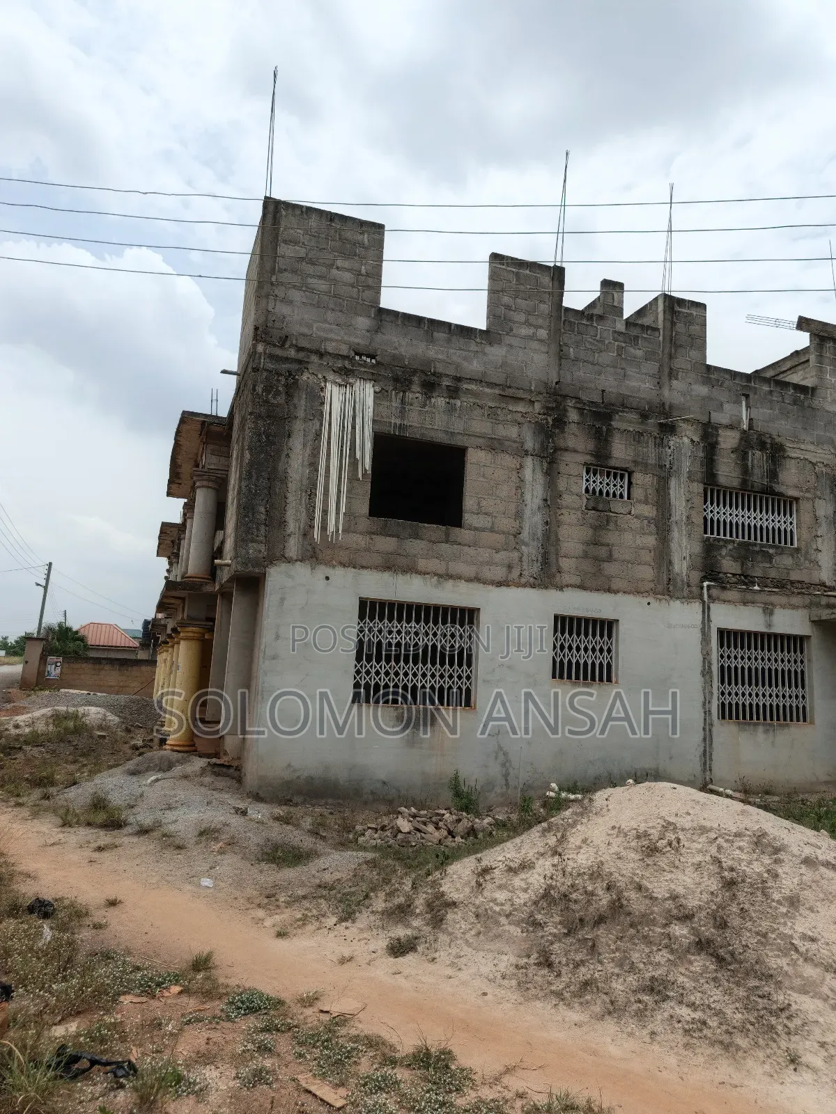 18bdrm Block of Flats in Free Will Agency, Kumasi Metropolitan for sale in Kumasi Metropolitan