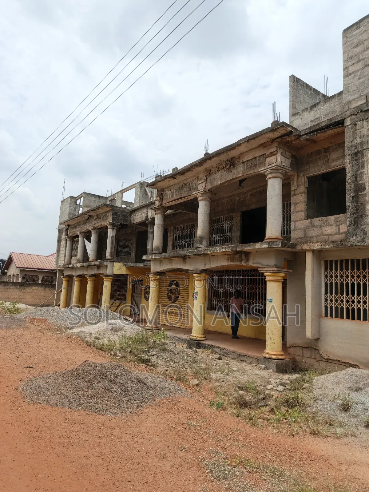 18bdrm Block of Flats in Free Will Agency, Kumasi Metropolitan for sale in Kumasi Metropolitan