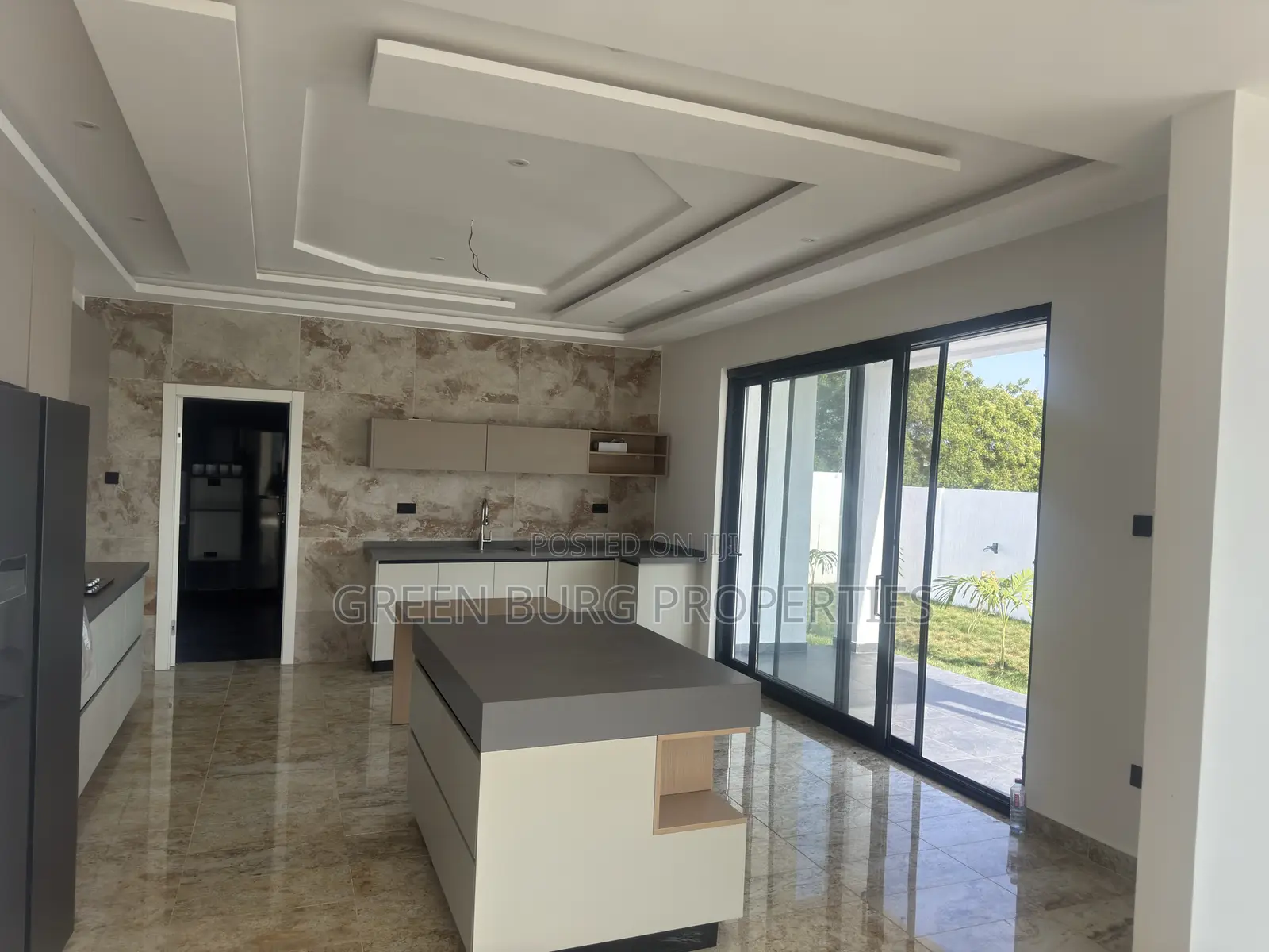 6bdrm House in East Legon for sale in East Legon