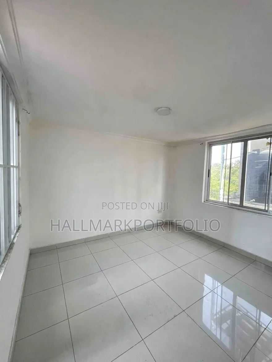 3bdrm Apartment in Shiashe, East Legon for rent in East Legon
