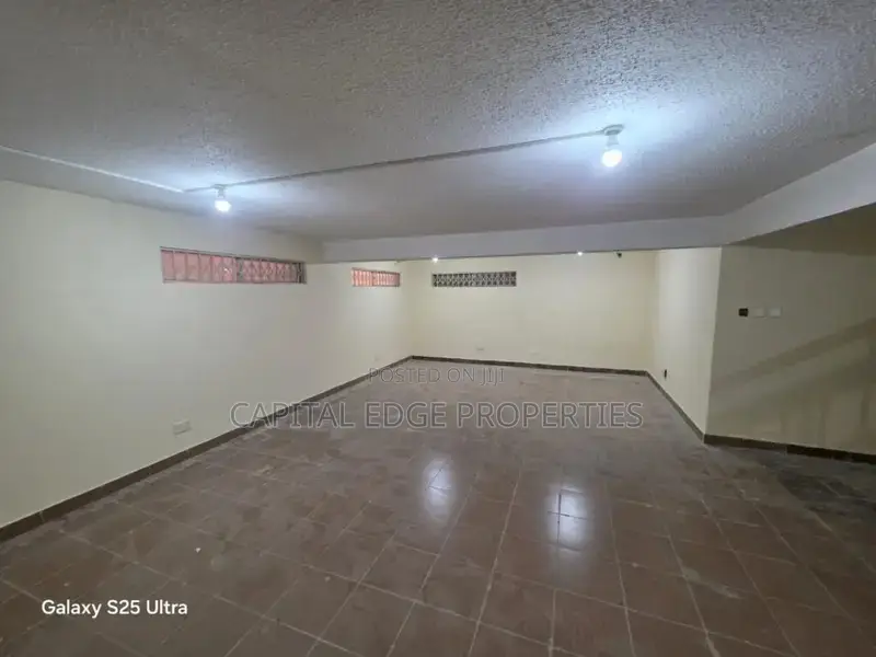 5bdrm House in East Legon for rent in East Legon