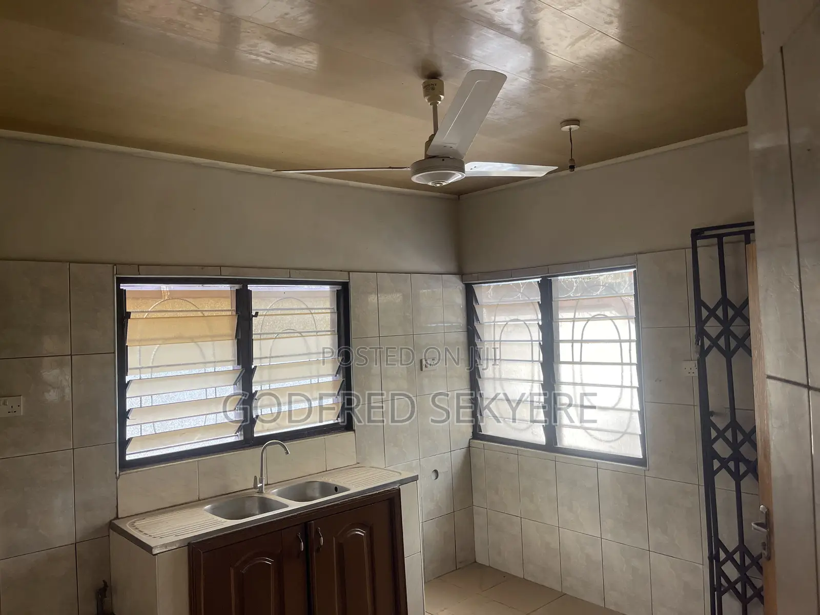3bdrm House in Adeleke Estates, Kumasi Metropolitan for rent in Kumasi Metropolitan