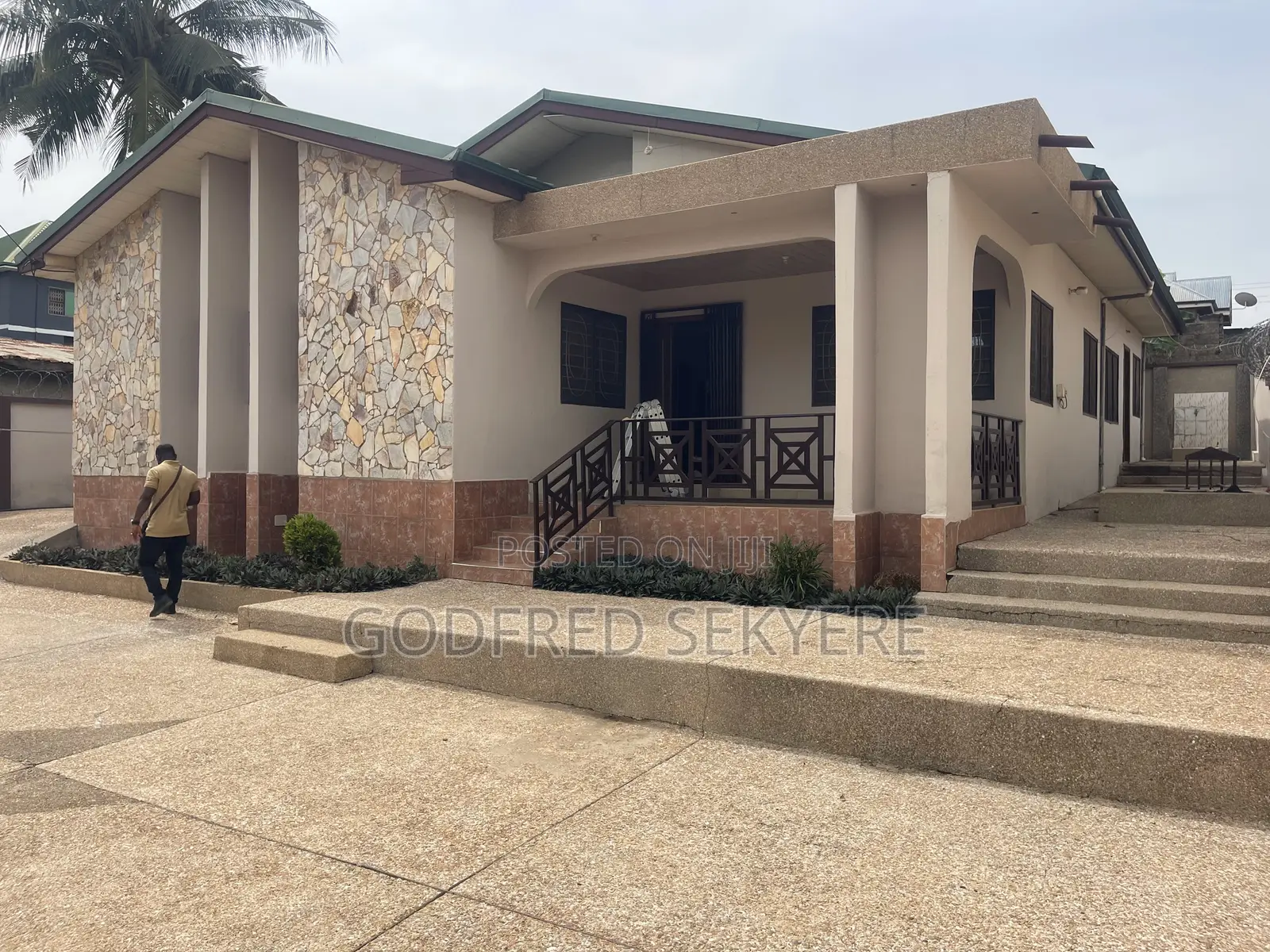 3bdrm House in Adeleke Estates, Kumasi Metropolitan for rent in Kumasi Metropolitan