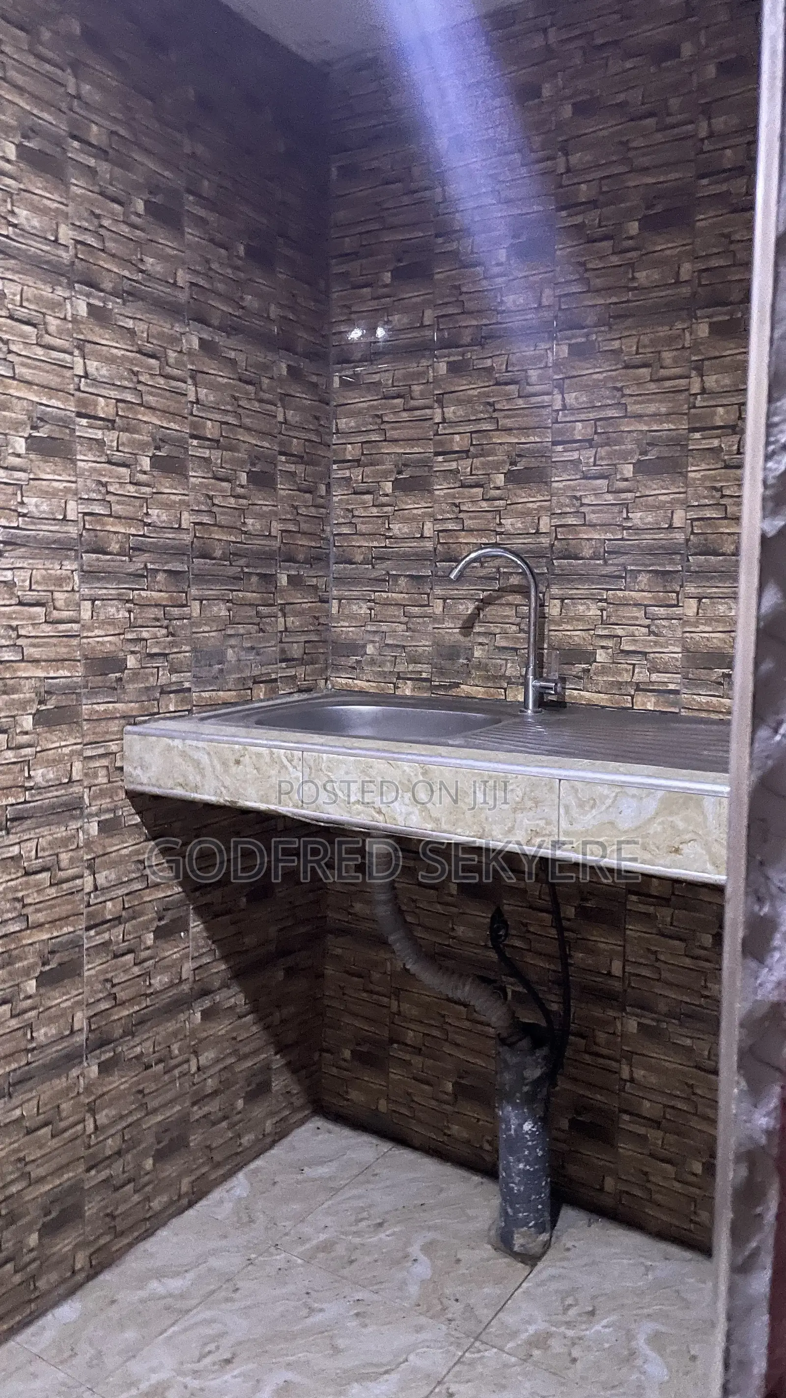 1bdrm Room & Parlour in Adeleke Estates, Kumasi Metropolitan for rent in Kumasi Metropolitan