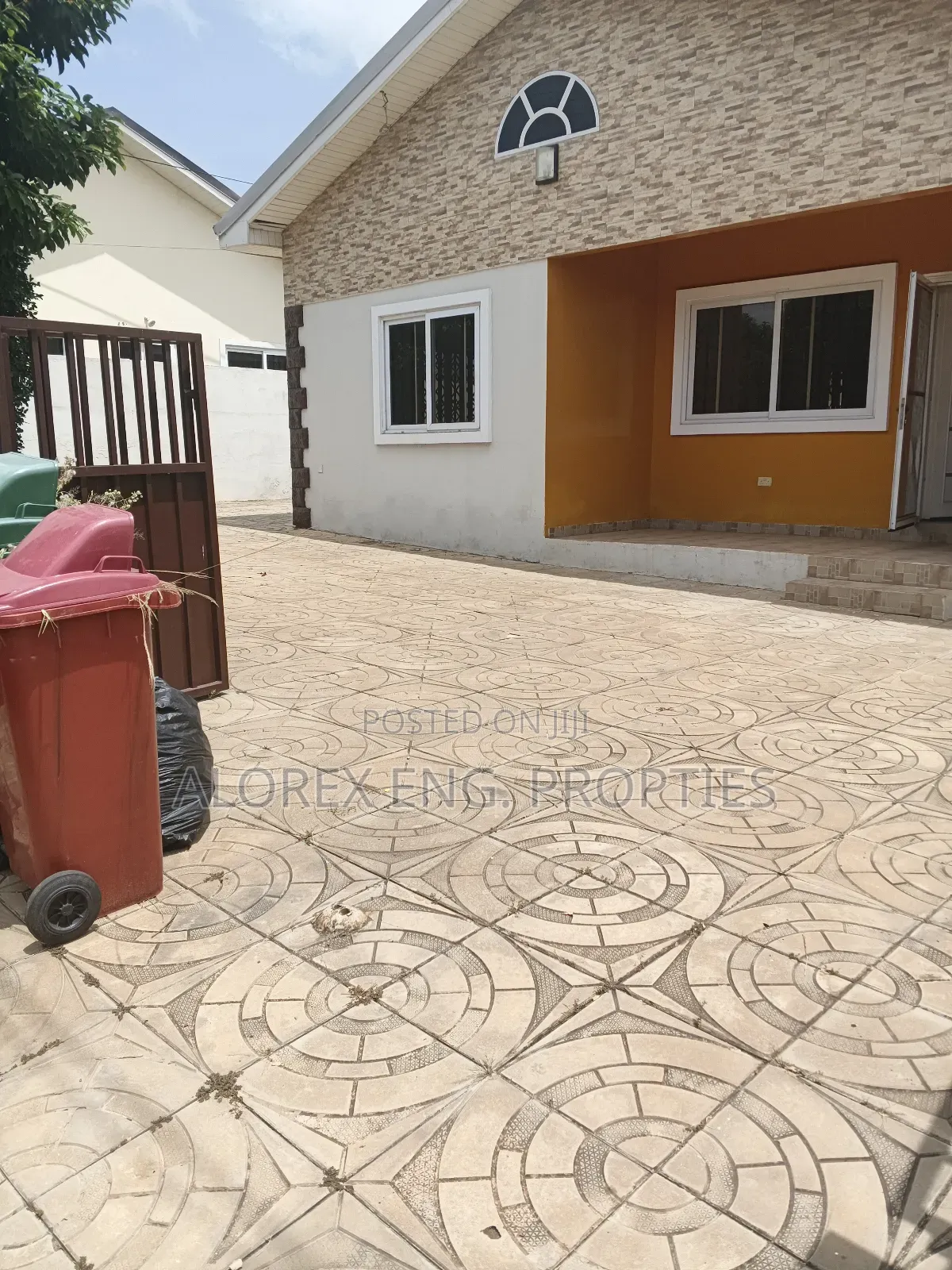3bdrm Apartment in Oyarifa for rent in Oyarifa Mall Area
