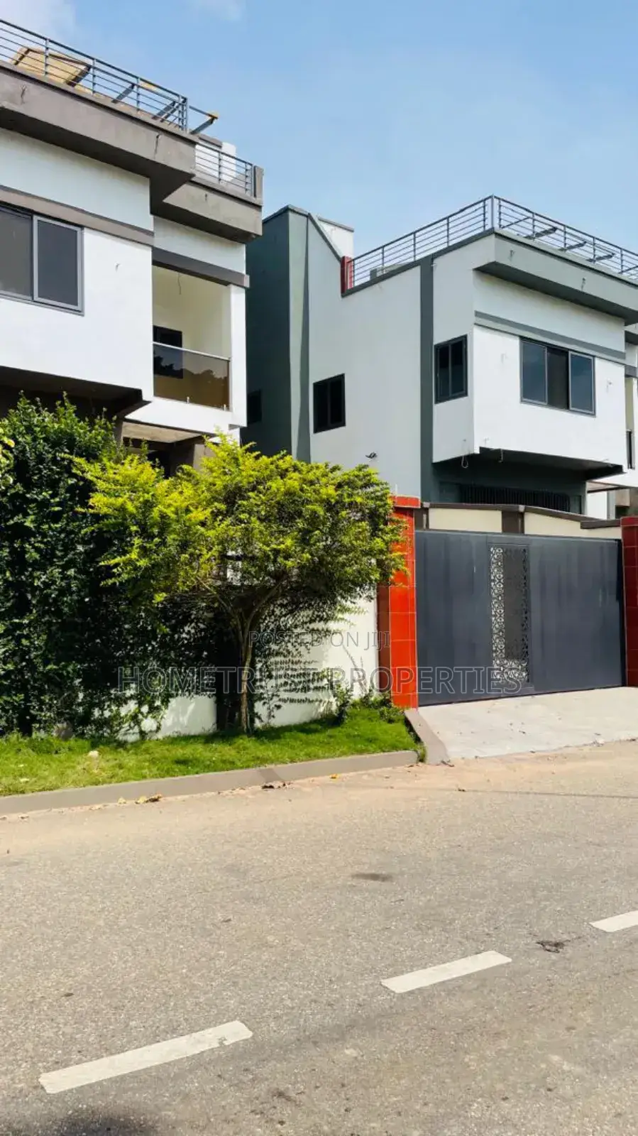 4bdrm Duplex in Aburi Peduase for sale in Aburi