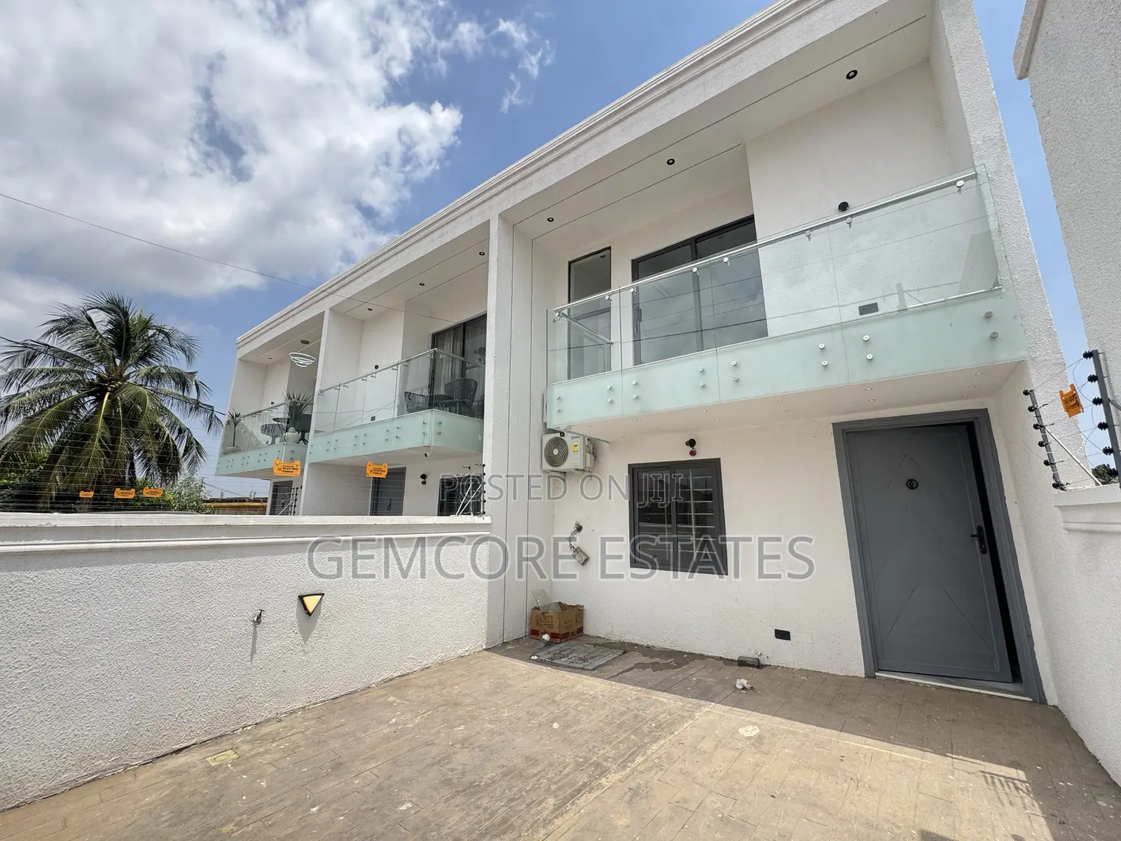 2bdrm Townhouse/Terrace in School Junction, Ashaley Botwe for sale in Ashaley Botwe