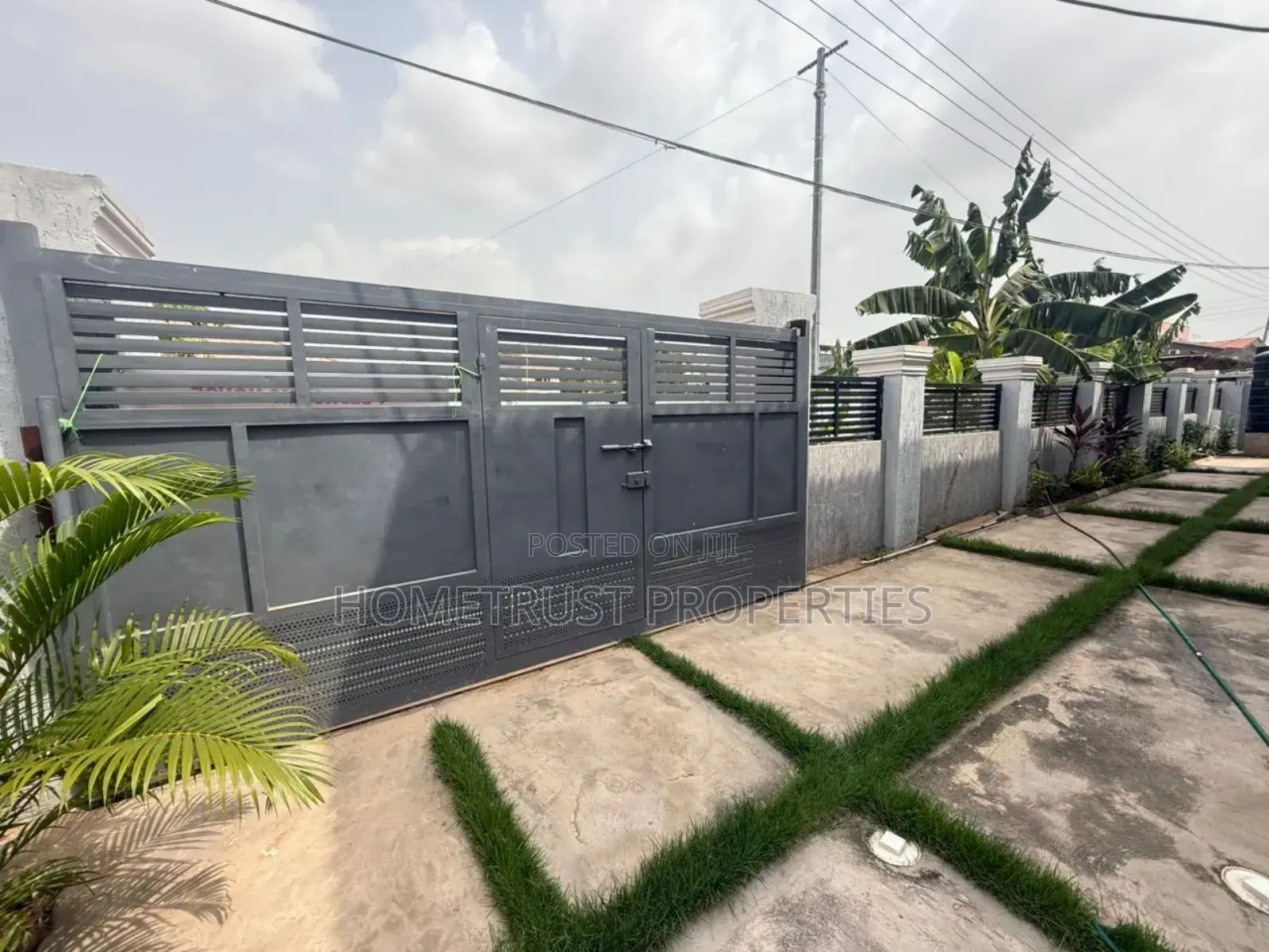 7bdrm House in Tema Community 12, Sakumono for sale in Sakumono