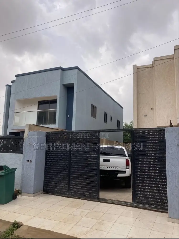 4bdrm House in Gethsemeny Alley, Adenta for sale in Adenta