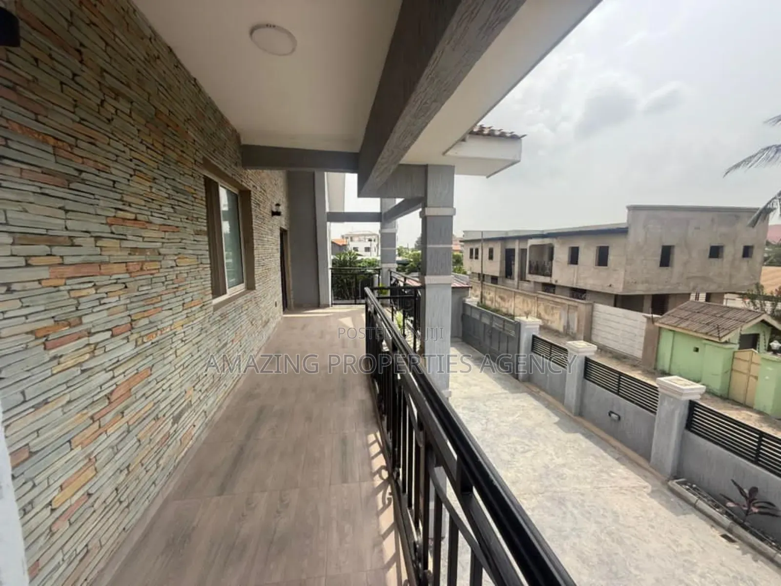 7bdrm House in Tema Community 12, Accra Metropolitan for sale in Accra Metropolitan