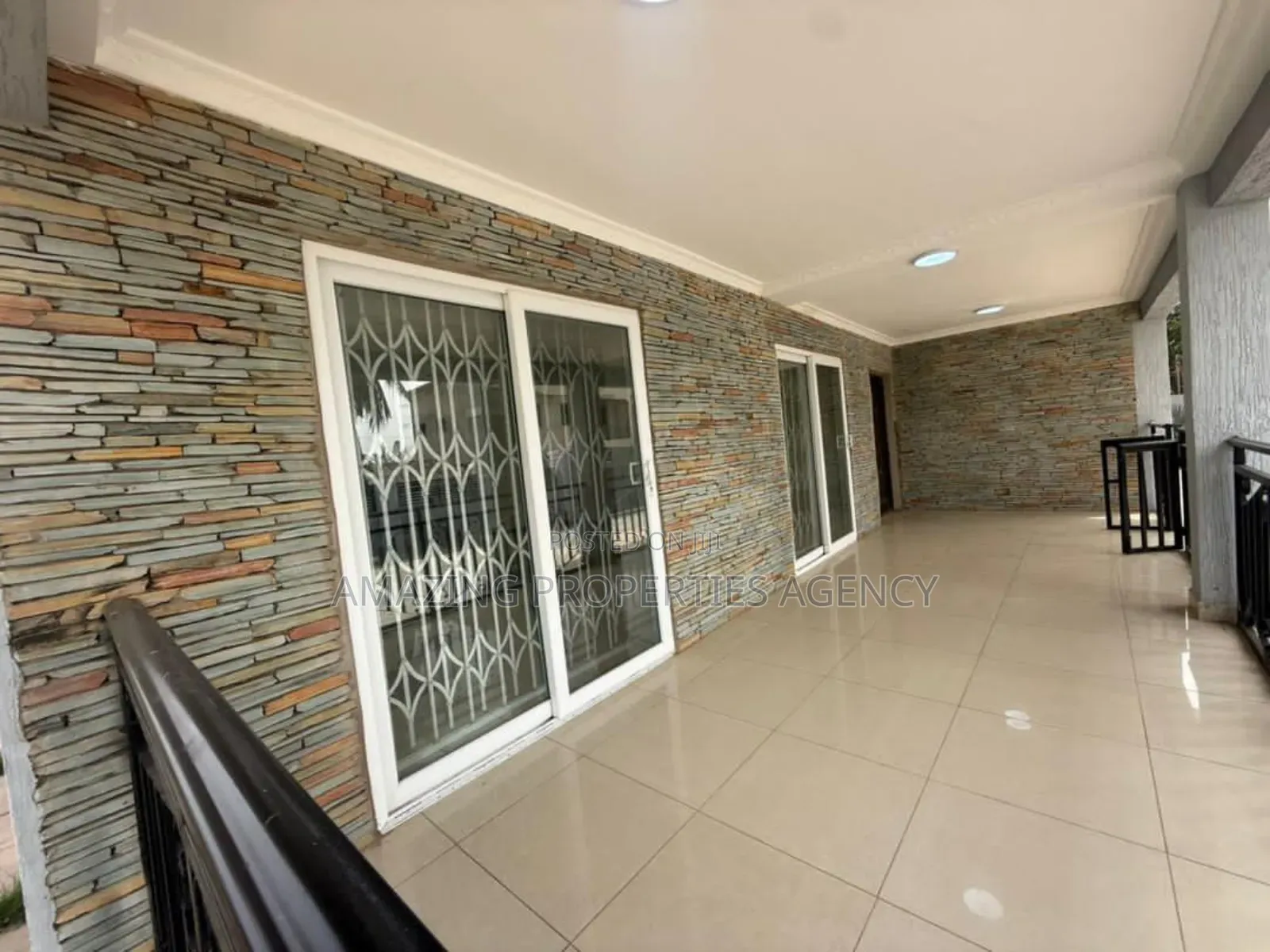 7bdrm House in Tema Community 12, Accra Metropolitan for sale in Accra Metropolitan