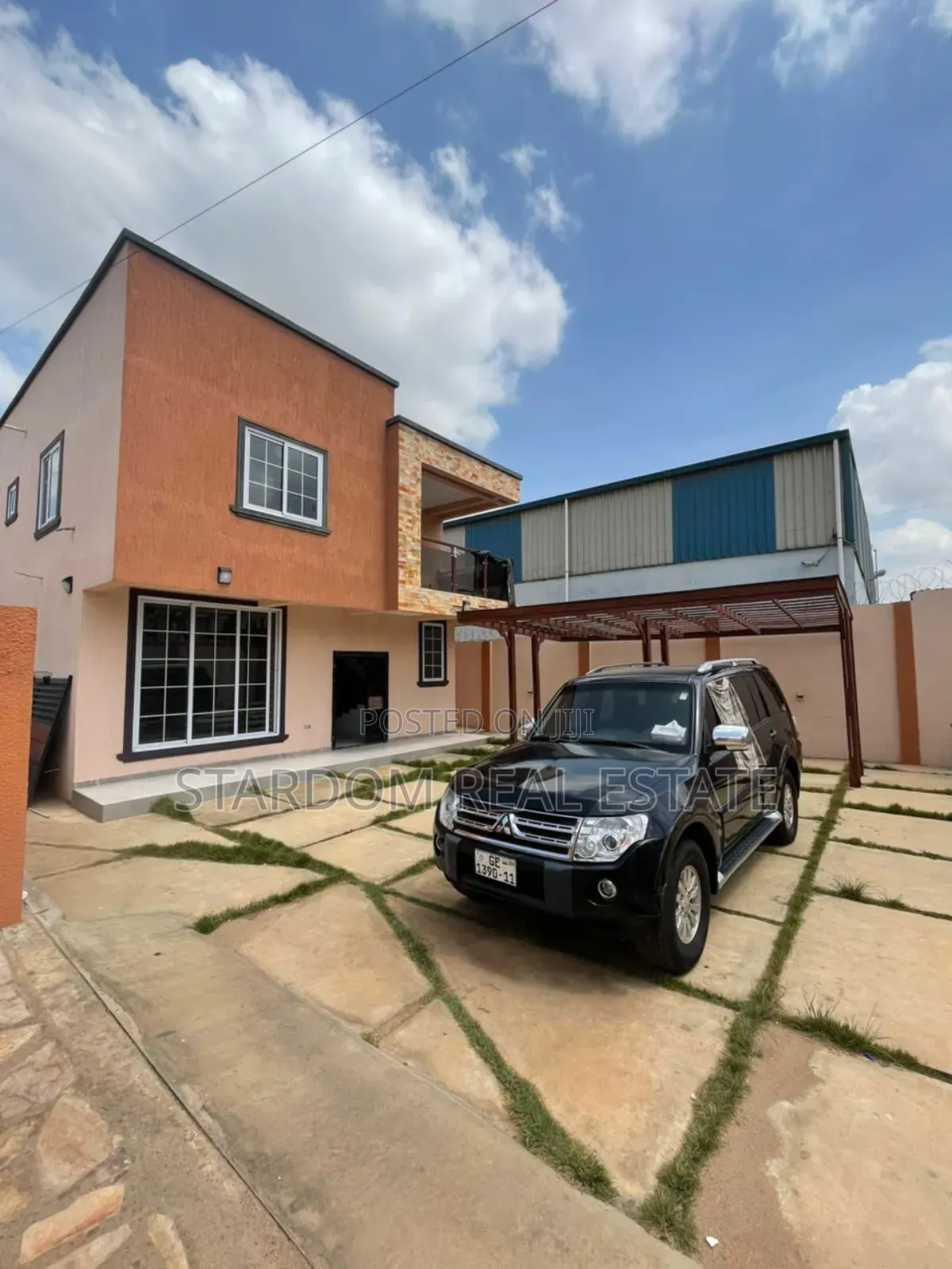4bdrm Duplex in East Airport for rent in Airport Residential Area