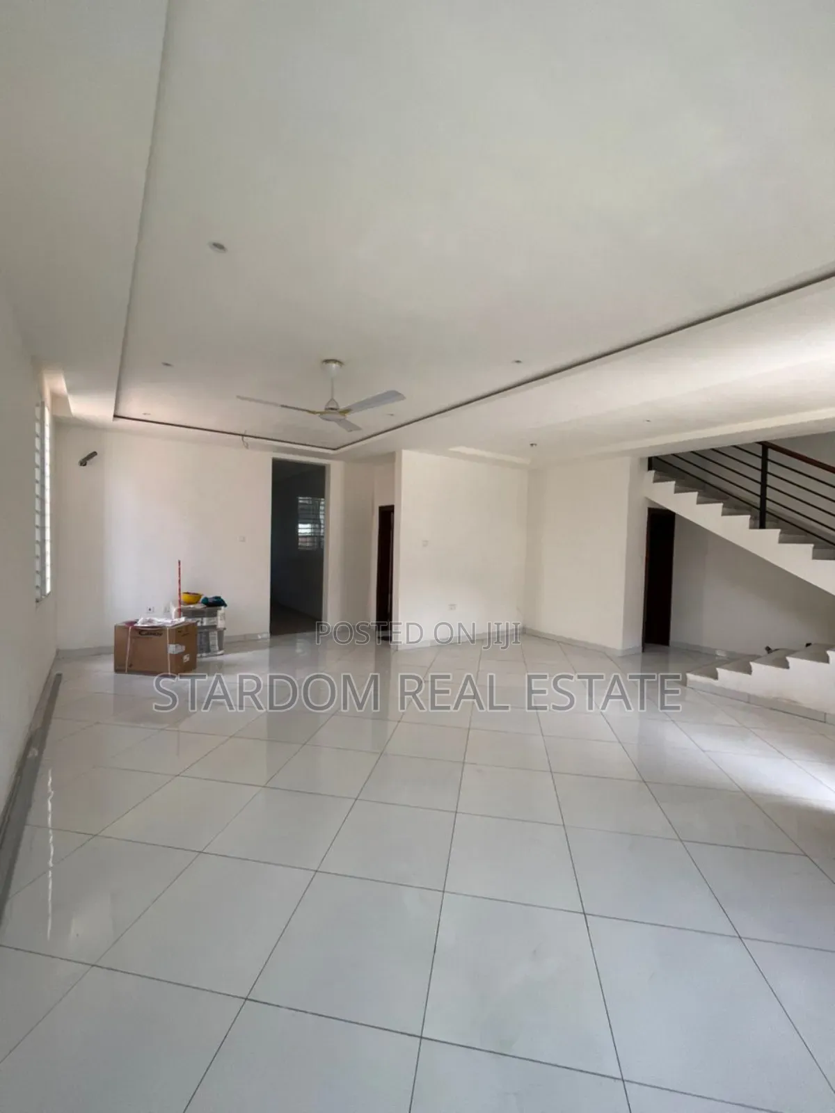 4bdrm Duplex in East Airport for rent in Airport Residential Area